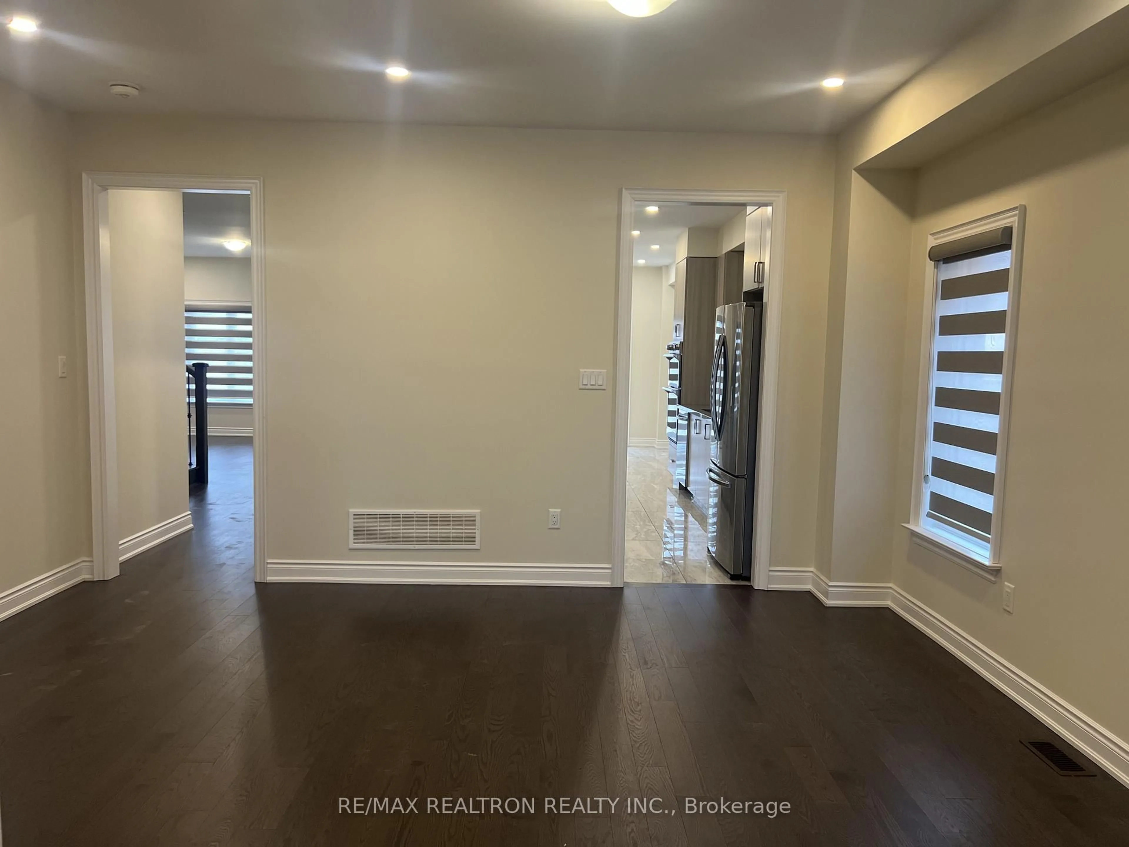 A pic of a room for 26 Mac Campbell Way, Bradford West Gwillimbury Ontario L3Z 4M7