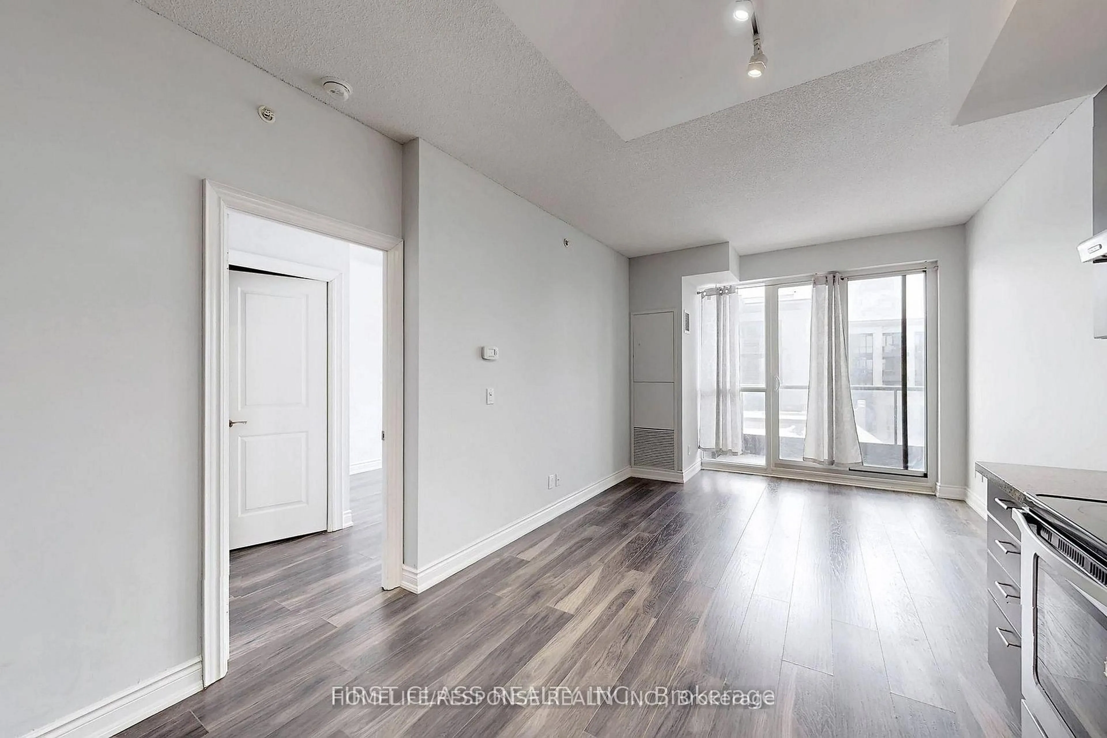 A pic of a room for 38 Cedarland Dr #1111, Markham Ontario L6G 0G7