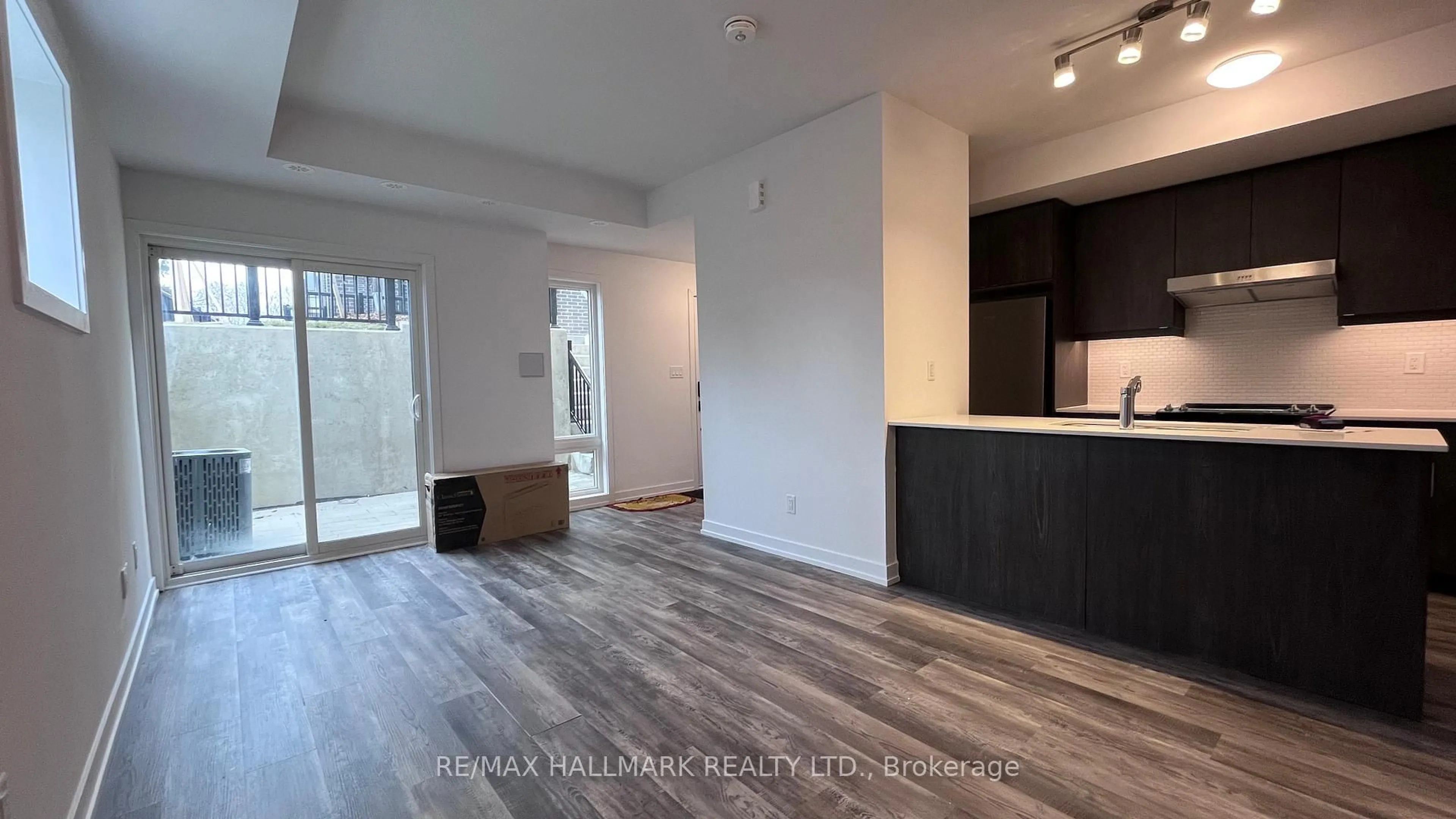 A pic of a room for 51 Jefferson Sdrd #120, Richmond Hill Ontario L4E 1M1