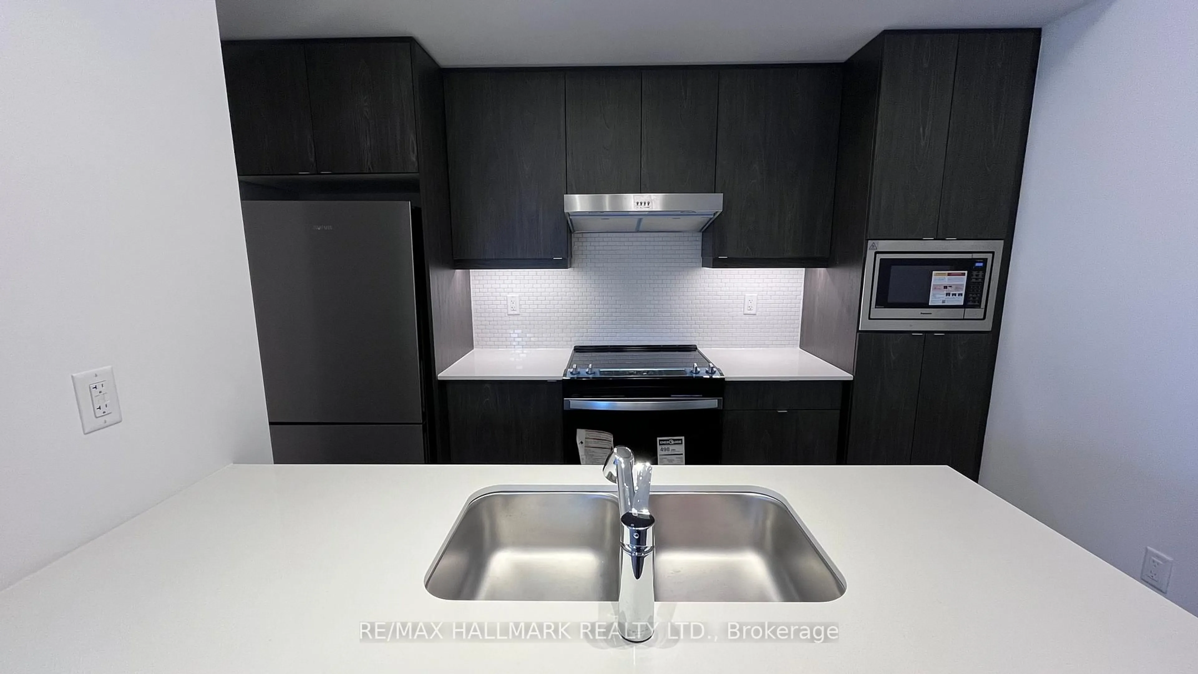 Standard kitchen, unknown for 51 Jefferson Sdrd #120, Richmond Hill Ontario L4E 1M1