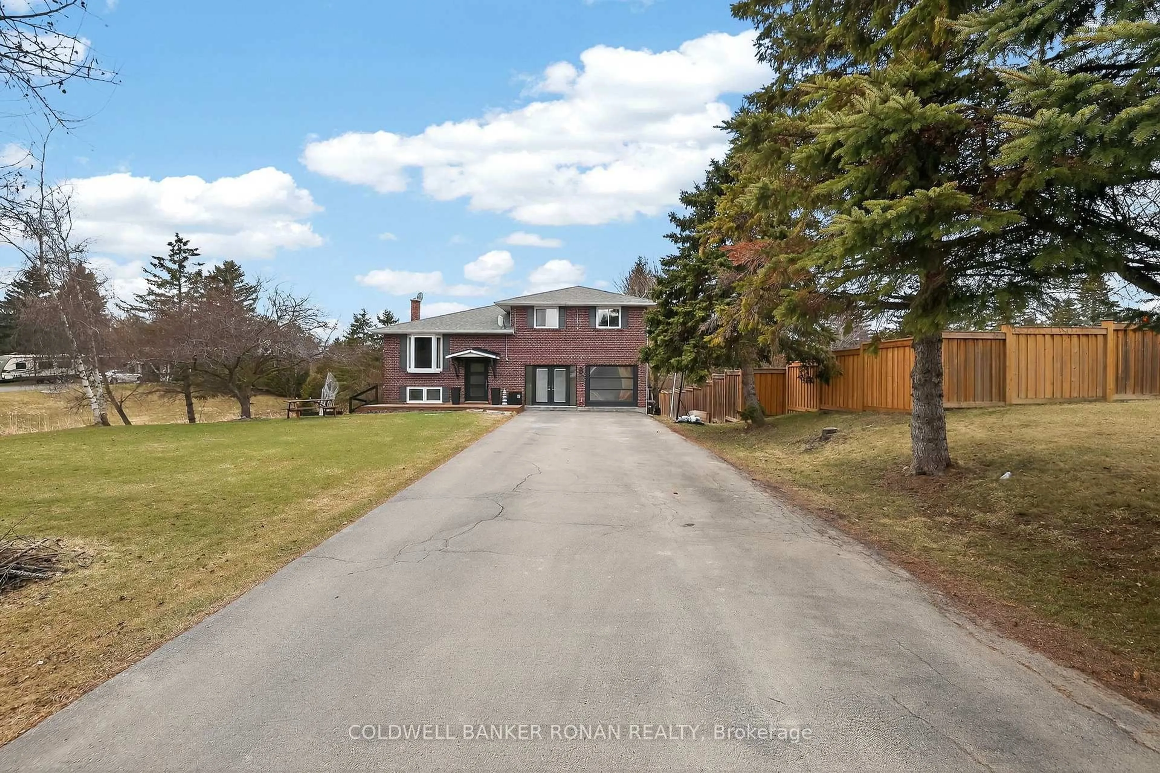 A pic from outside/outdoor area/front of a property/back of a property/a pic from drone, street for 10 Catherine St, Adjala-Tosorontio Ontario L0G 1L0