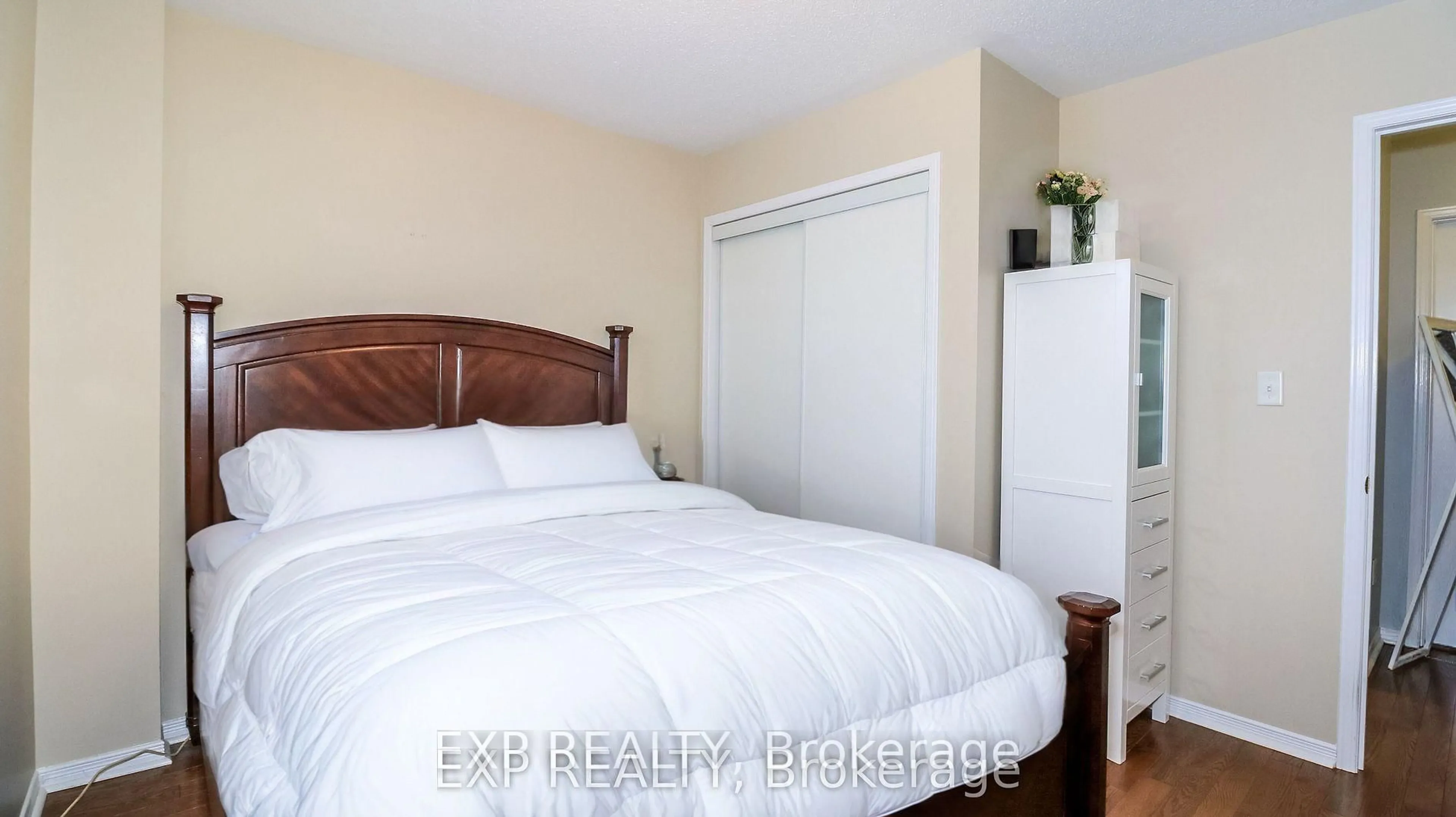 Bedroom with bed, wood/laminate floor for 1202 Andrade Lane, Innisfil Ontario L9S 4X6