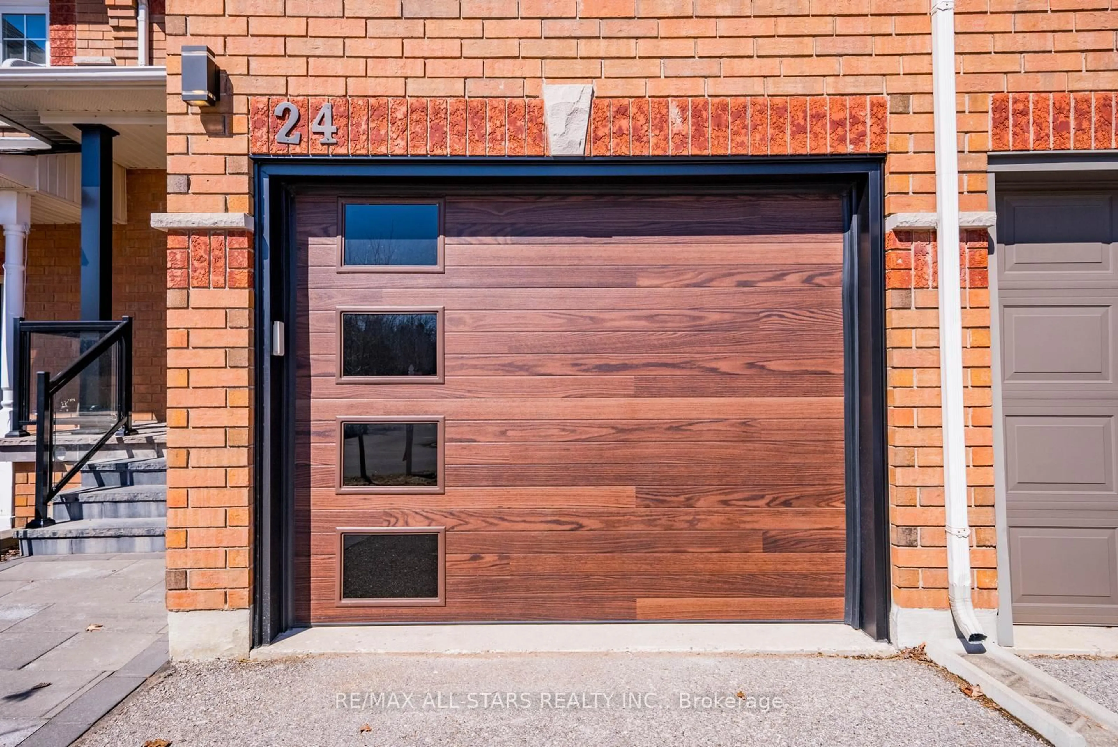 Unknown for 24 Willoway, Whitchurch-Stouffville Ontario L4A 1K7