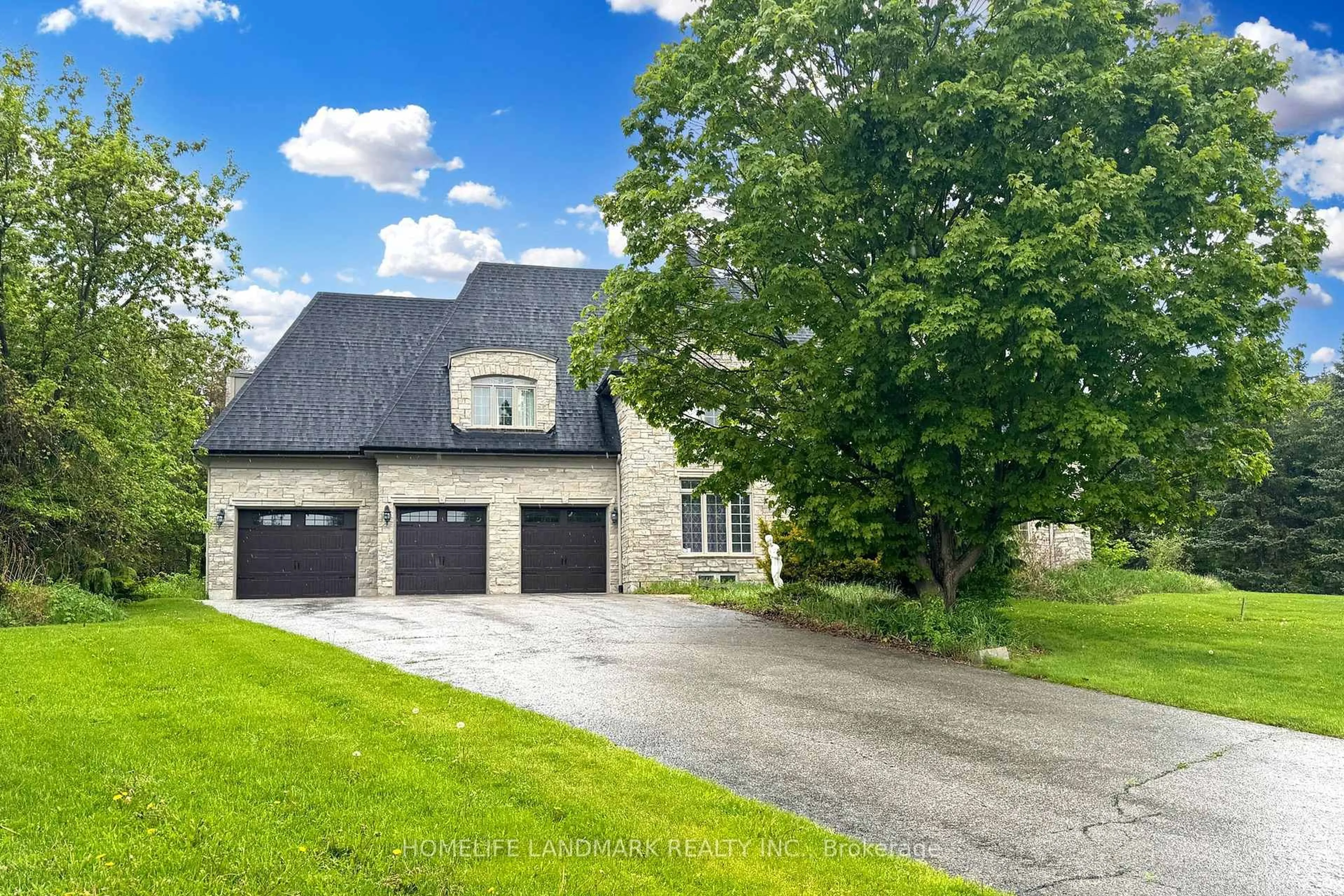 Unknown for 19 Wolf Run Crt, Whitchurch-Stouffville Ontario L4A 2L4