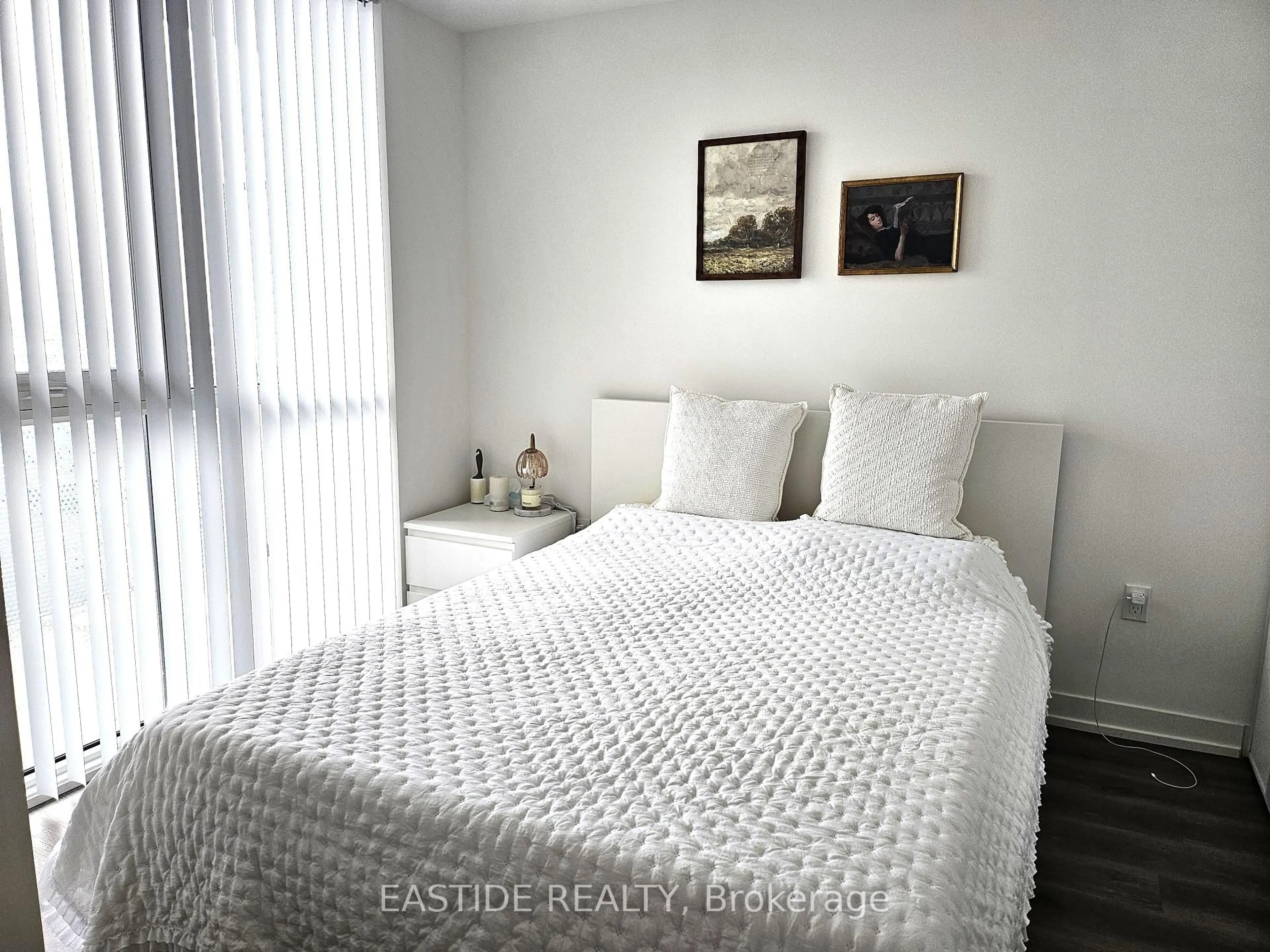 Bedroom with bed, unknown for 28 Interchange Way #1506, Vaughan Ontario L4K 0P8