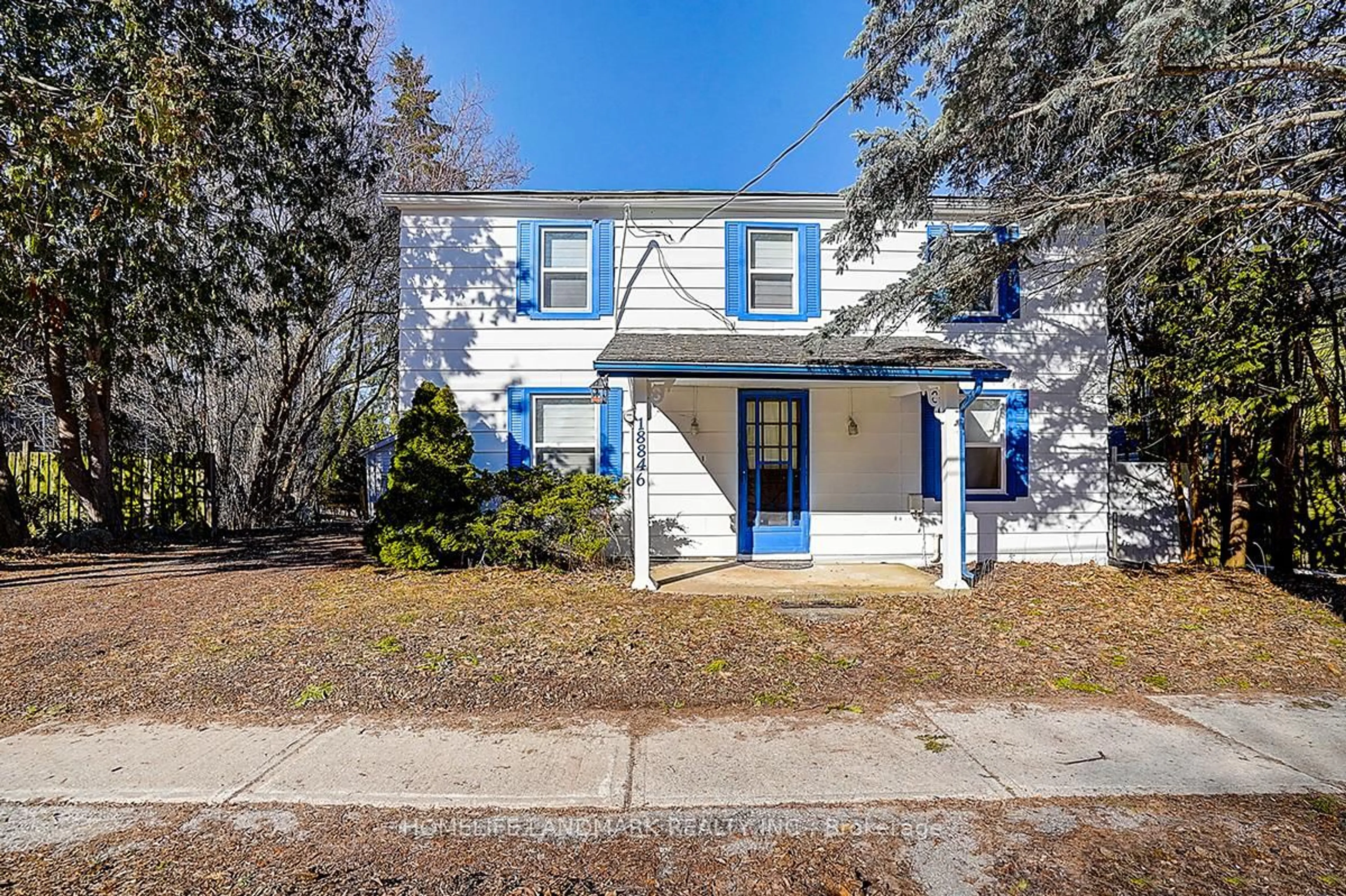 Home with vinyl exterior material, street for 18846 Leslie St, East Gwillimbury Ontario L0G 1V0