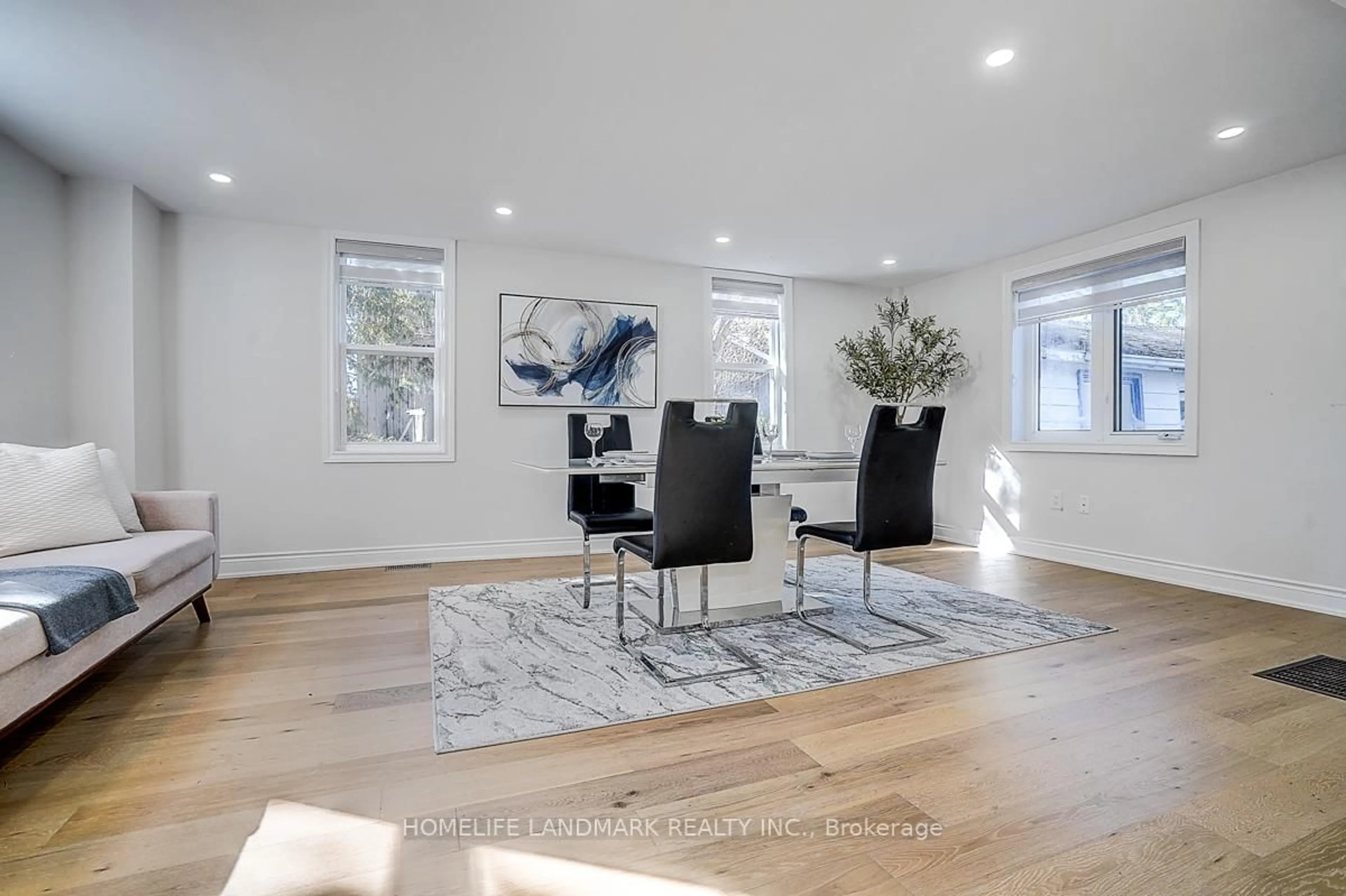 Unknown for 18846 Leslie St, East Gwillimbury Ontario L0G 1V0