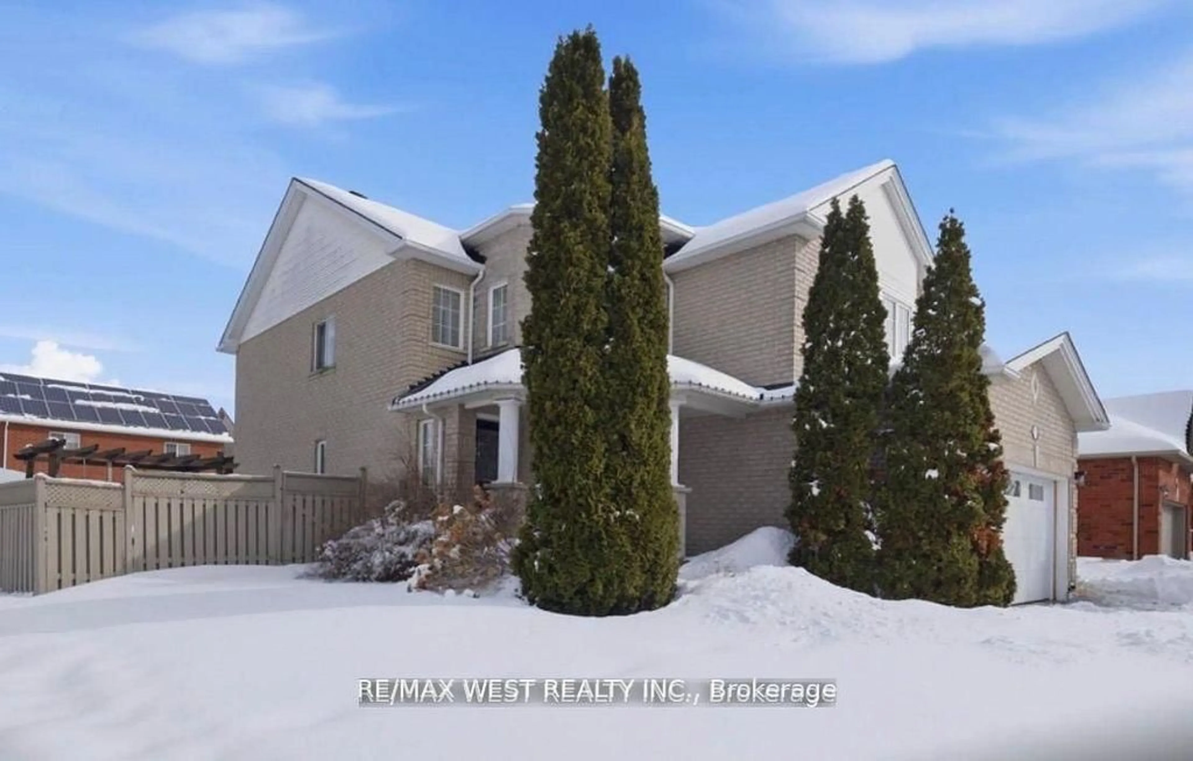 Home with vinyl exterior material, unknown for 5 Smith St, New Tecumseth Ontario L9R 1Z8