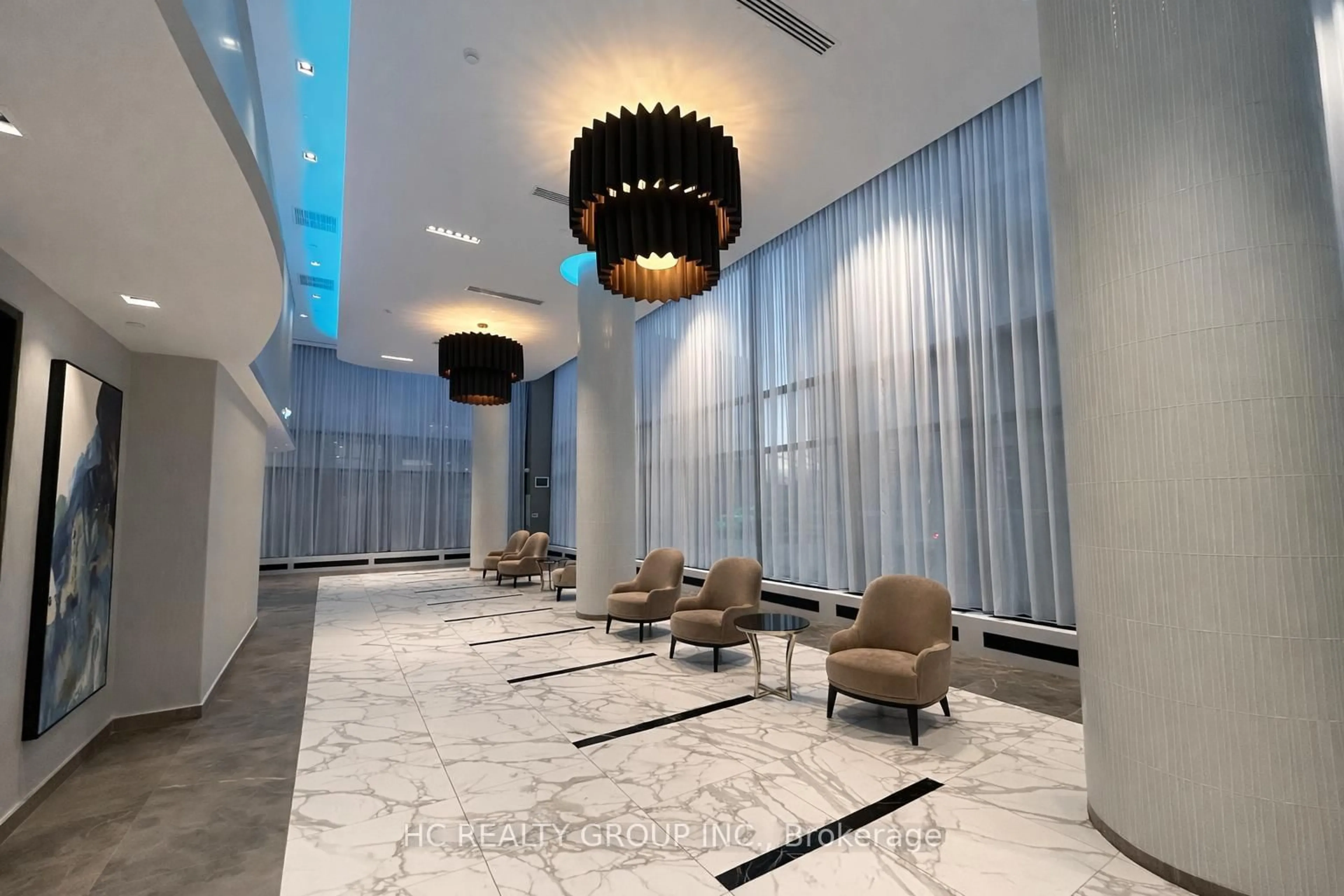 Lobby for 95 ONEIDA Cres #PH08, Richmond Hill Ontario L4B 0H5