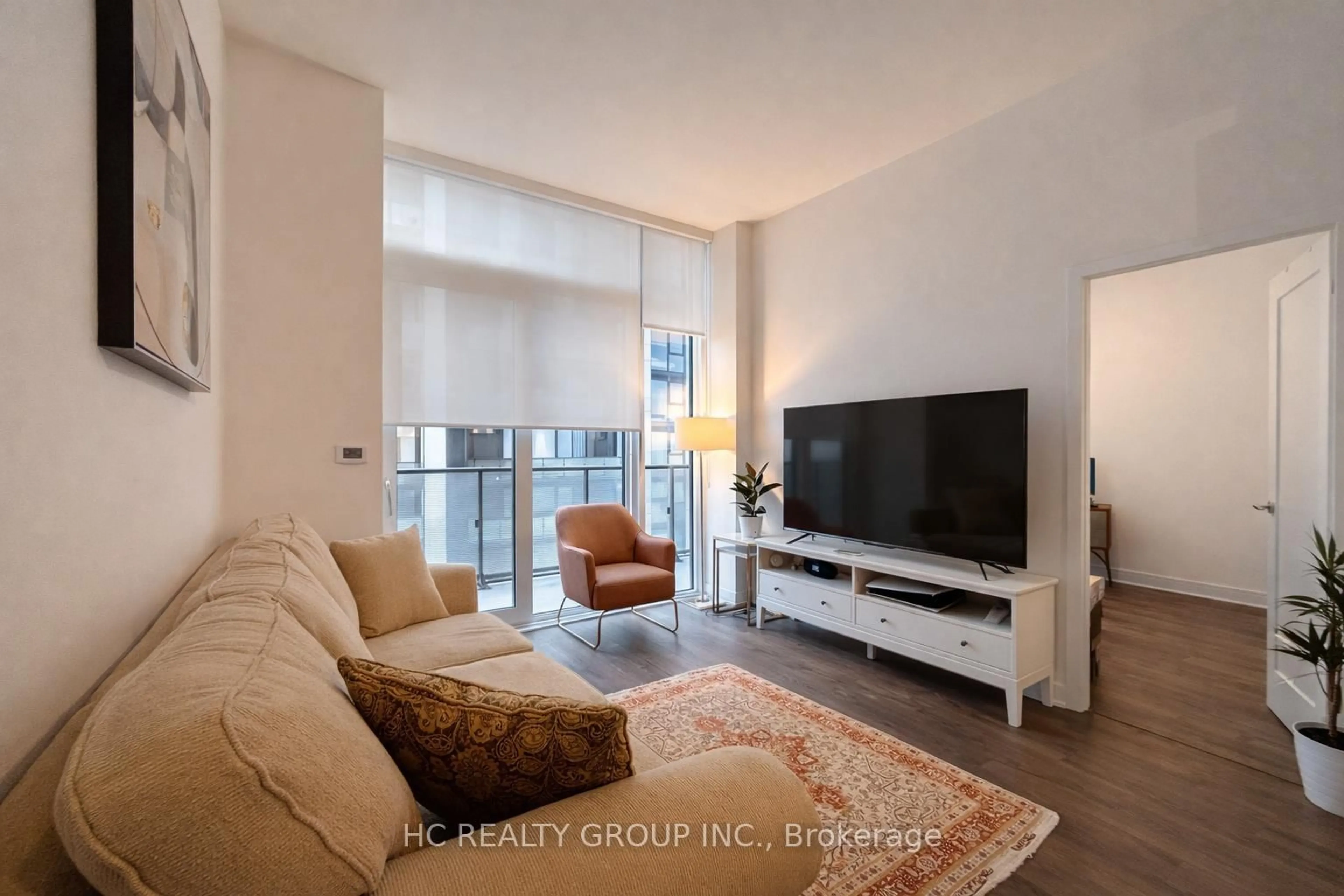 Living room with furniture, unknown for 95 ONEIDA Cres #PH08, Richmond Hill Ontario L4B 0H5