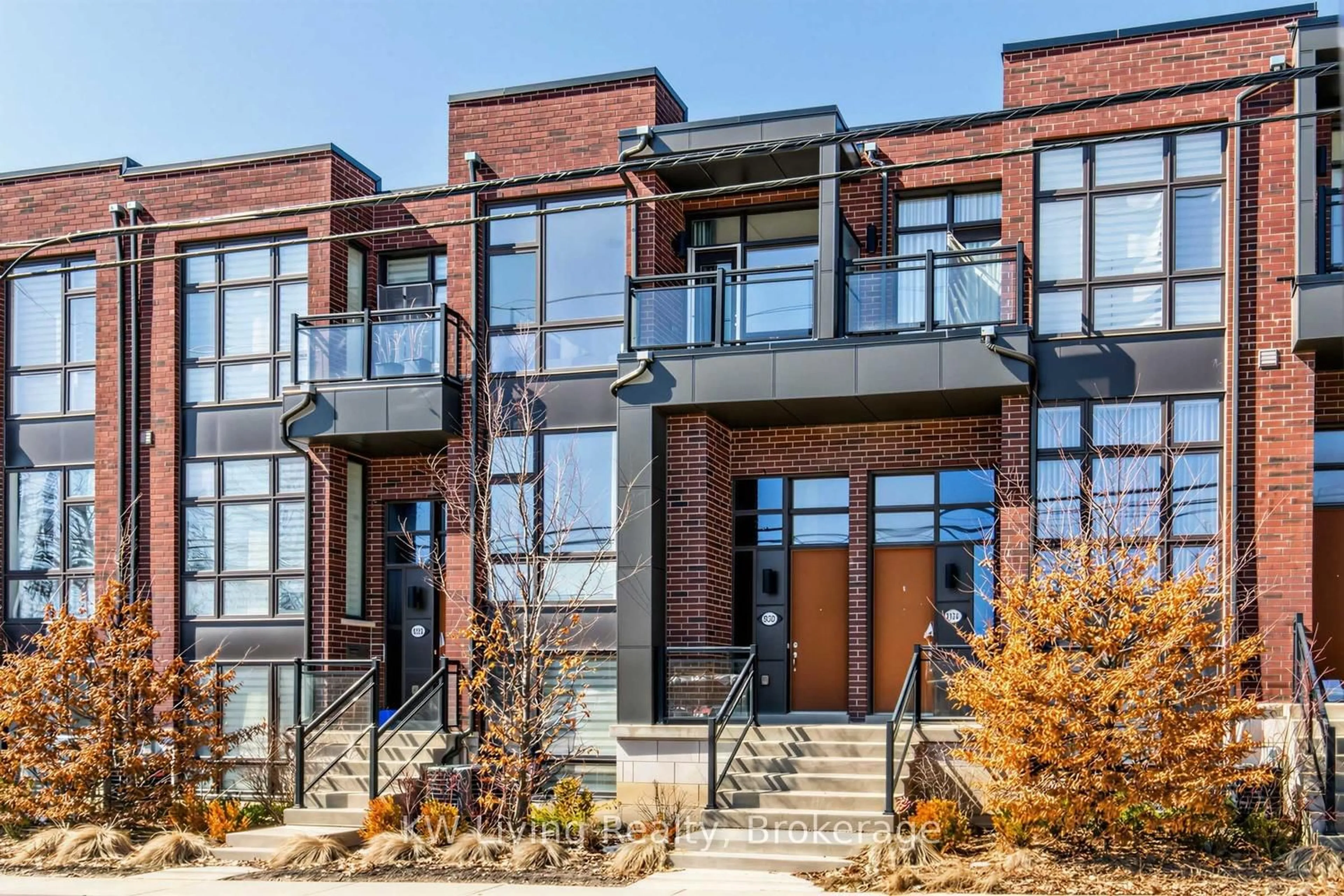 Home with brick exterior material, unknown for 9132 Bathurst St, Vaughan Ontario L4J 0K1