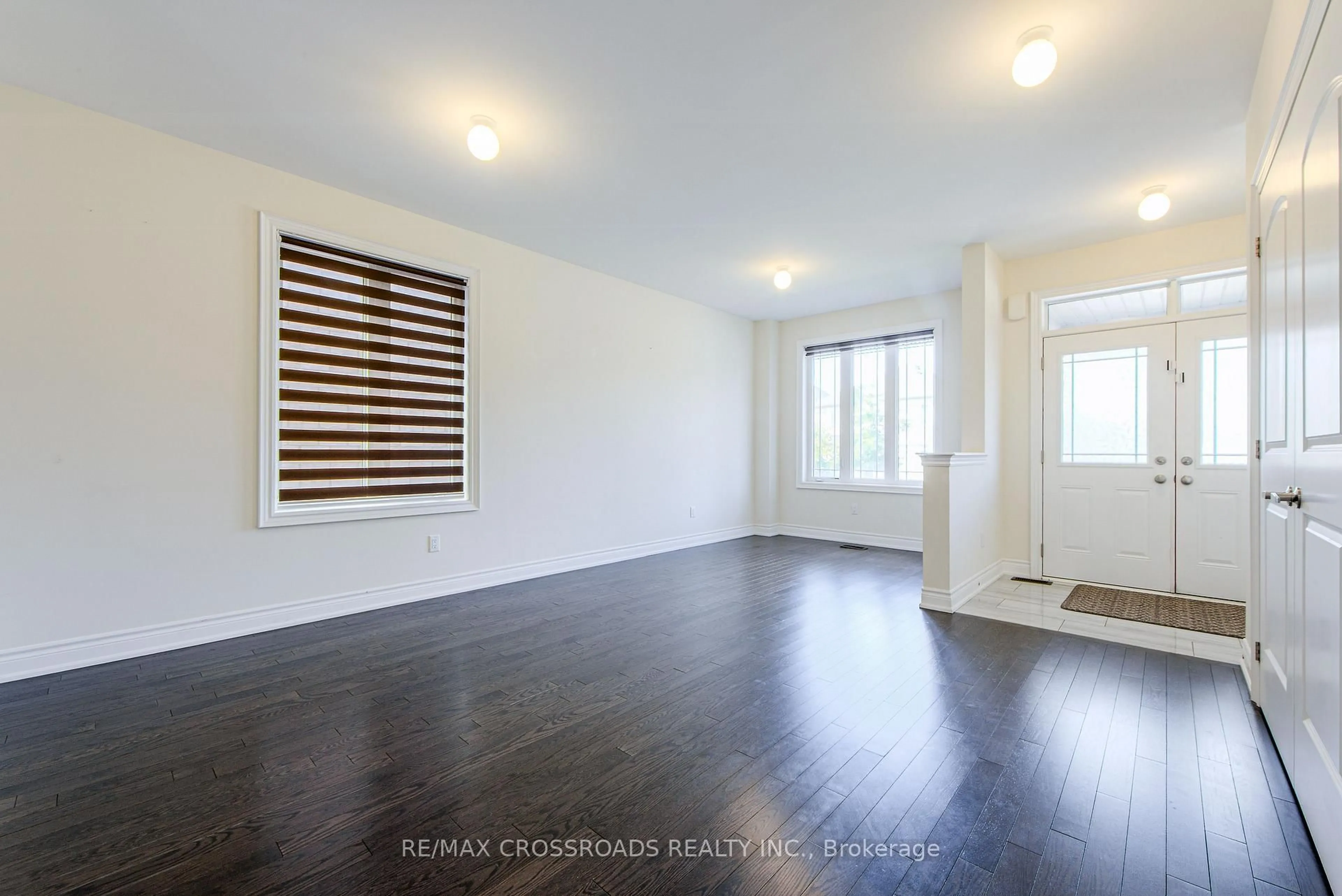 A pic of a room for 57 Walter English Dr, East Gwillimbury Ontario L9N 0R8