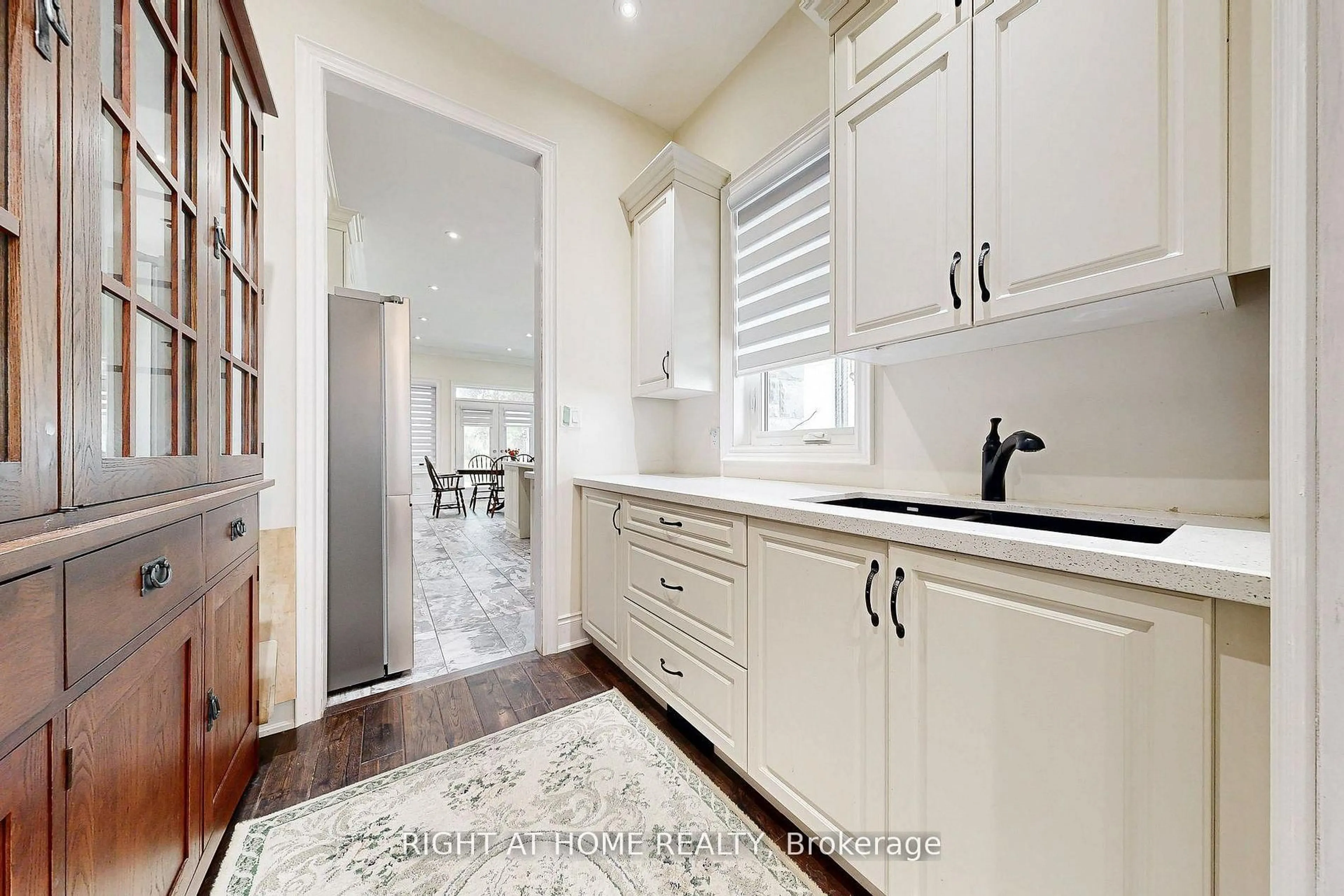 Open concept kitchen, ceramic/tile floor for 250 Church St, Markham Ontario L3P 2M7
