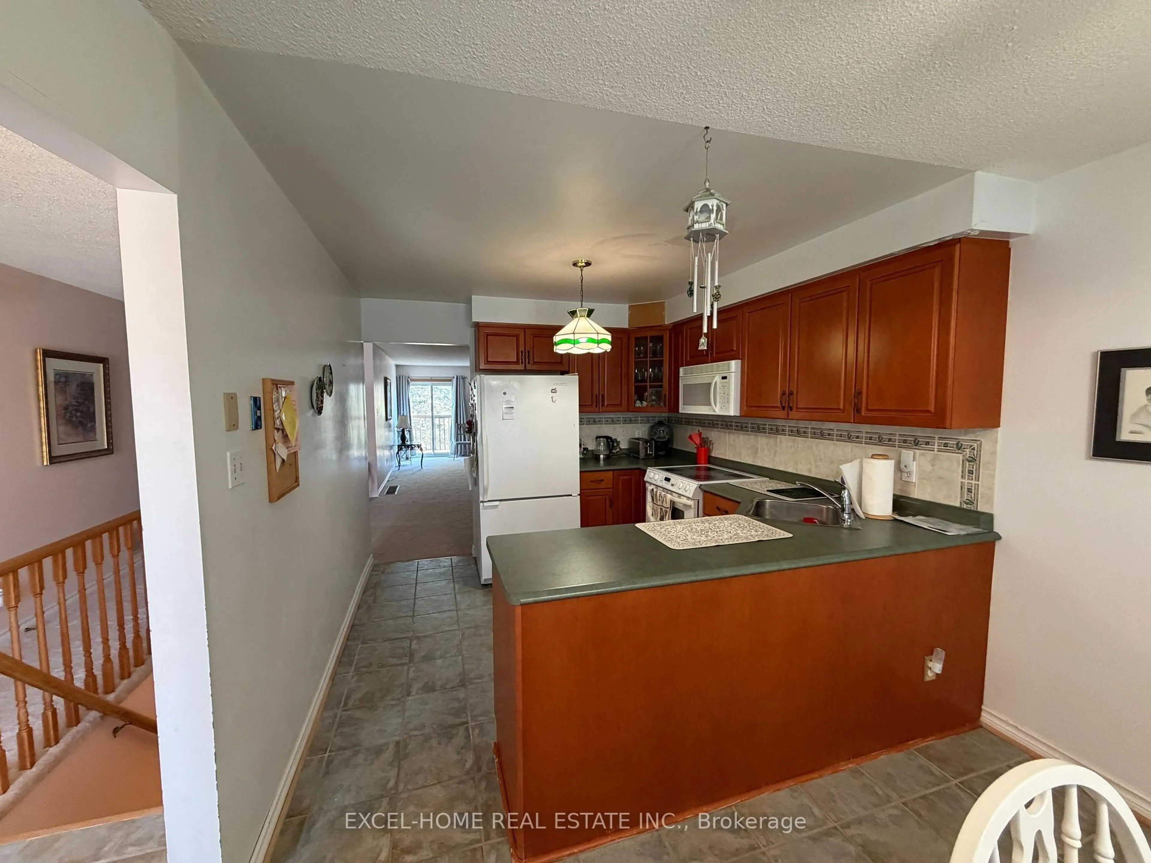 Unknown for 10 Adams Crt #10, Uxbridge Ontario L9P 1G2