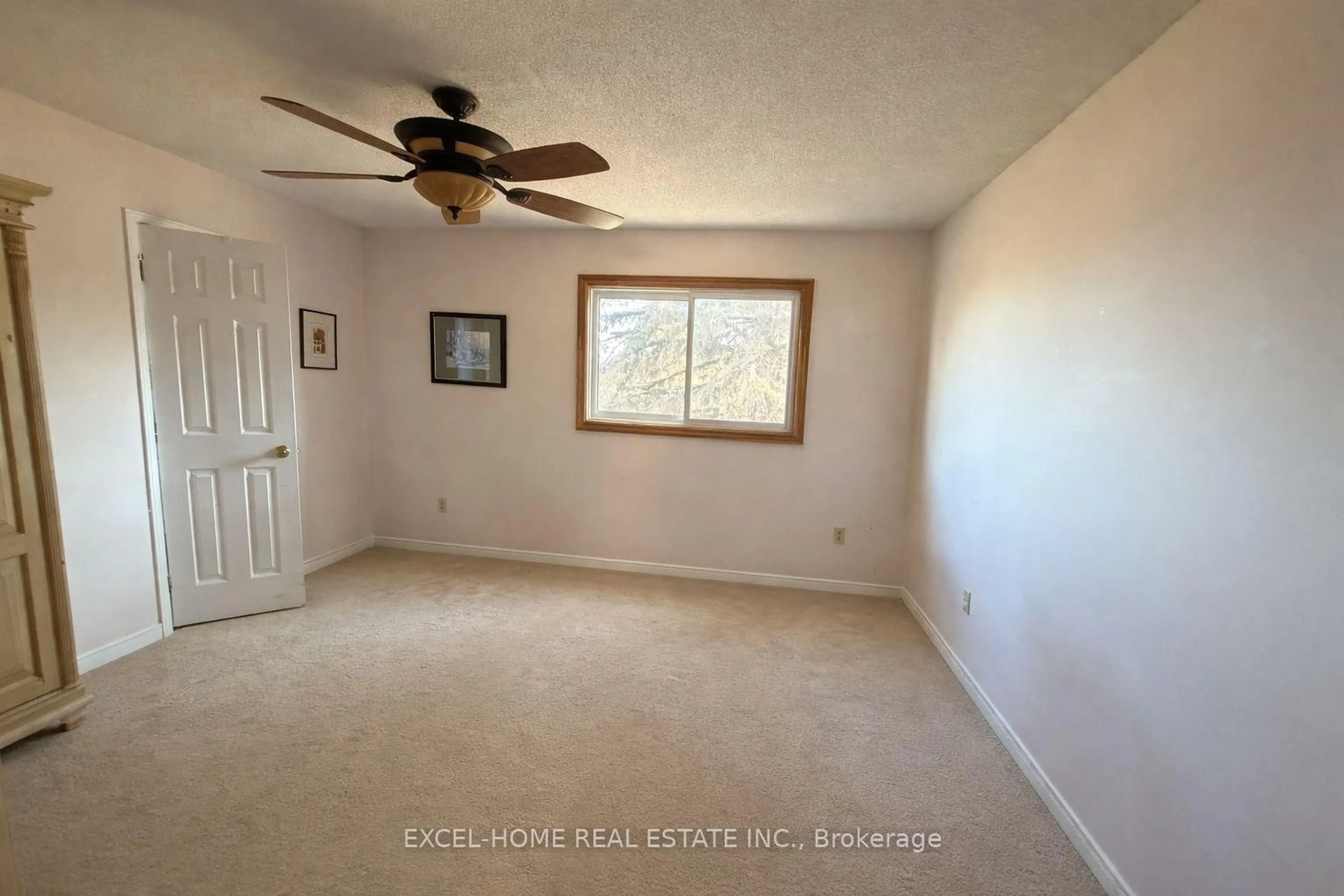 A pic of a room for 10 Adams Crt #10, Uxbridge Ontario L9P 1G2