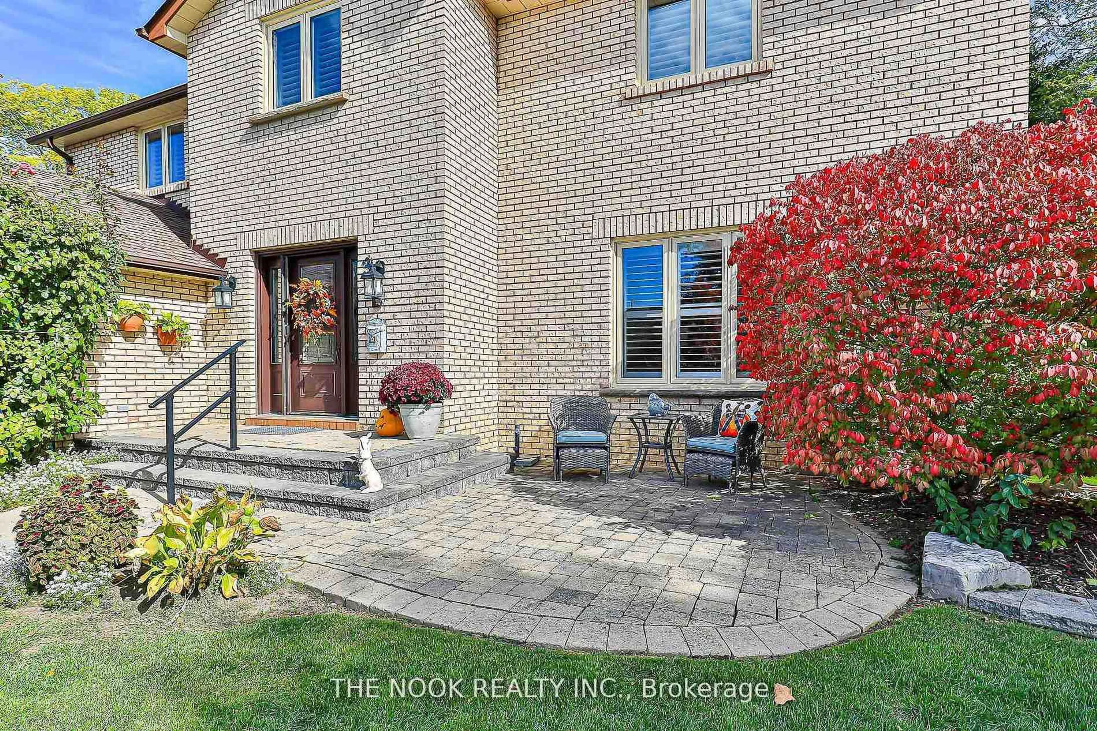 Home with brick exterior material, street for 3 King Arthur's Crt, Markham Ontario L3P 3V4