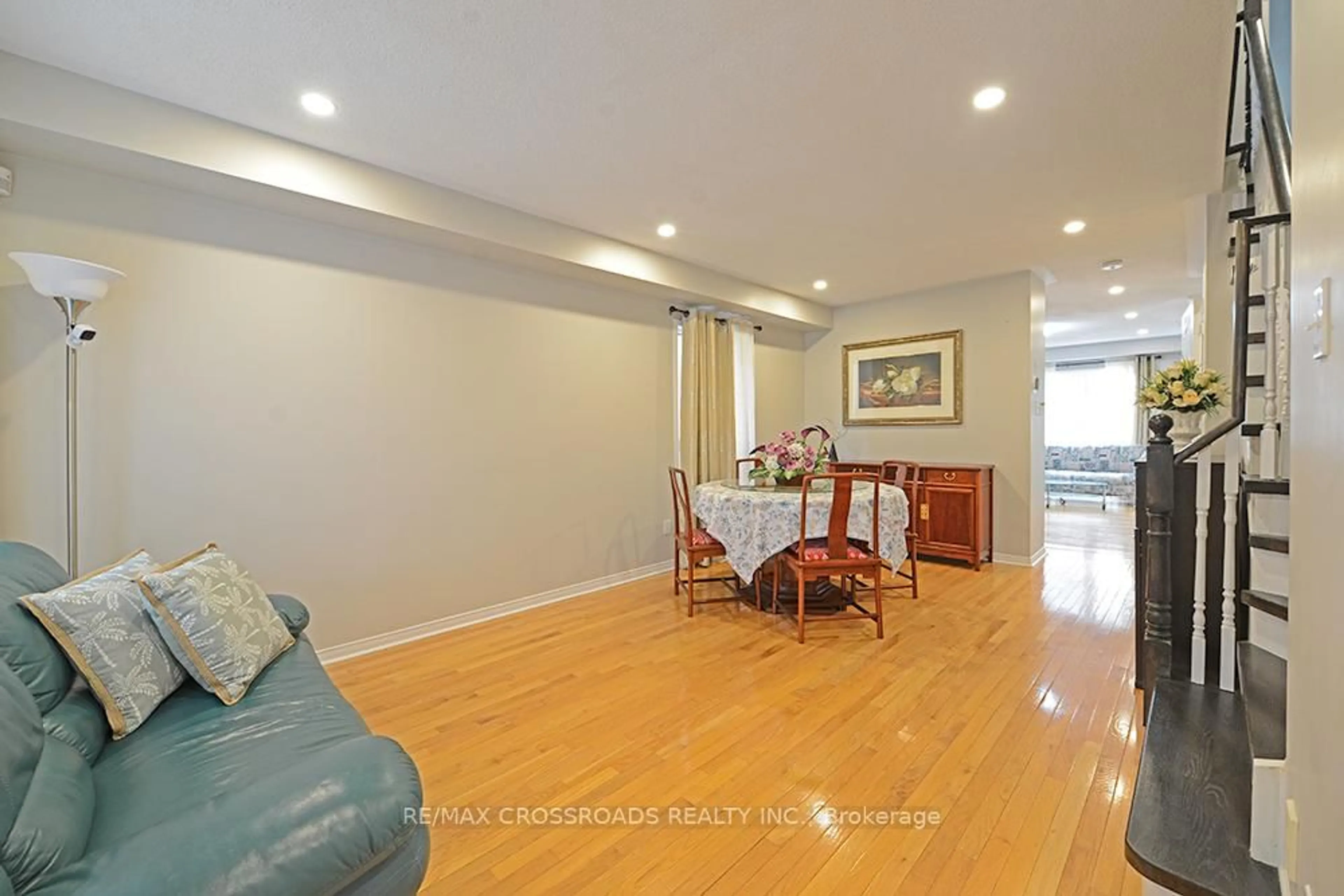 Unknown for 48 Ayhart St, Markham Ontario L6E 1H4