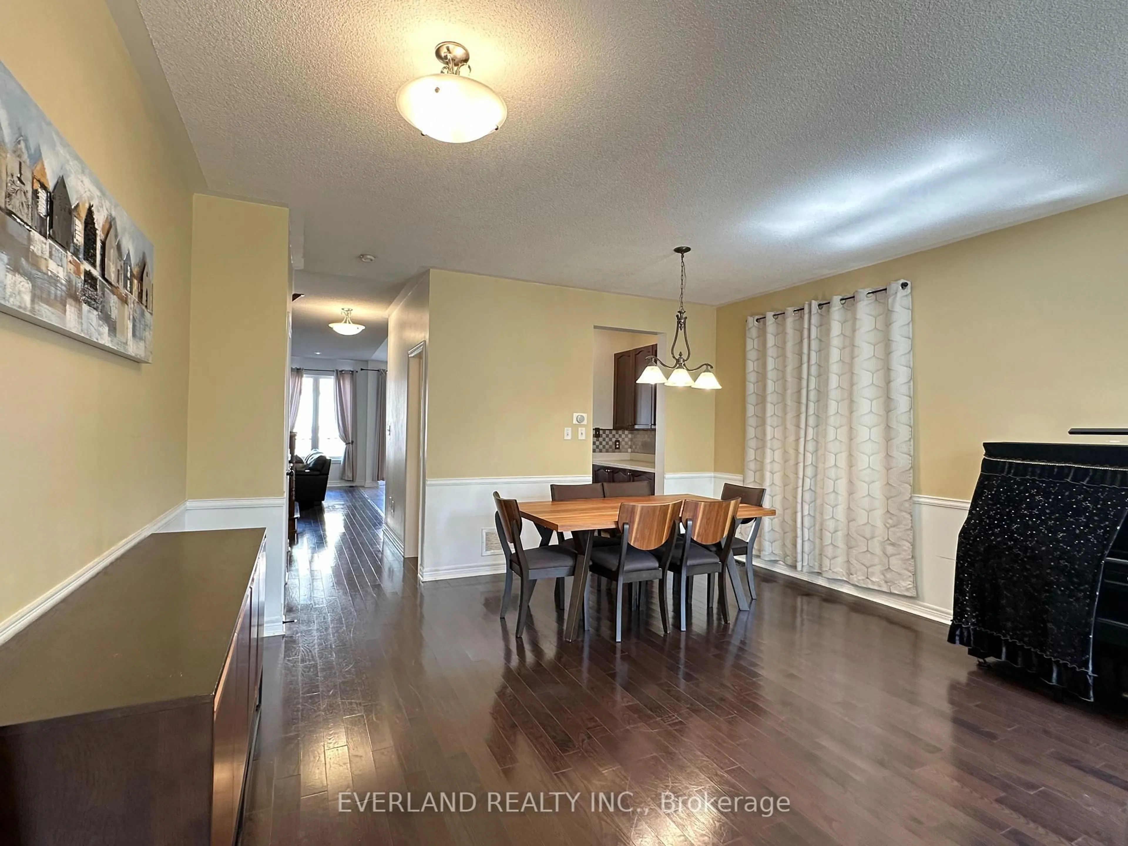 Dining room, wood/laminate floor for 22 Lundy Dr, Markham Ontario L6B 0G1