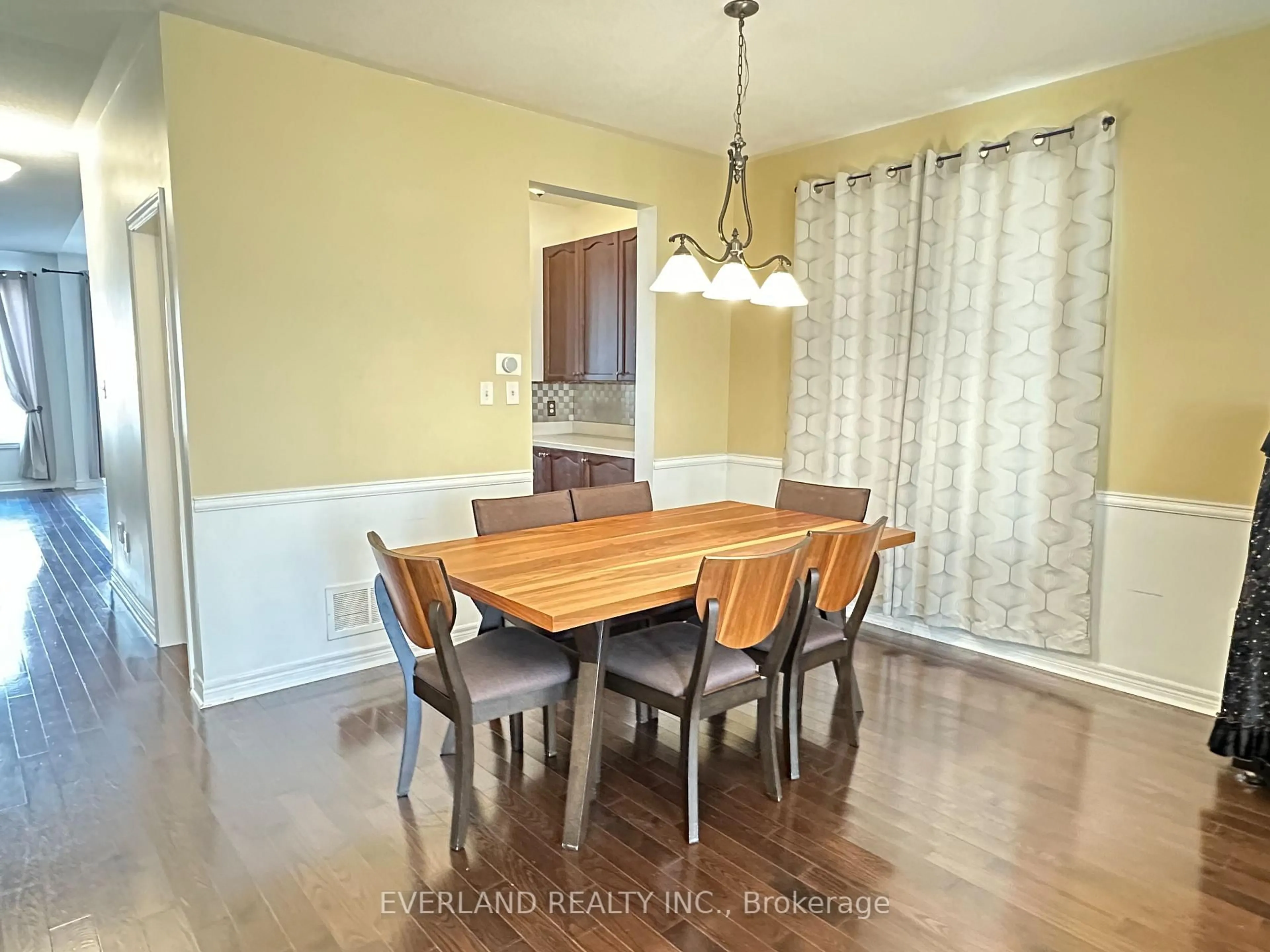 Dining room, wood/laminate floor for 22 Lundy Dr, Markham Ontario L6B 0G1