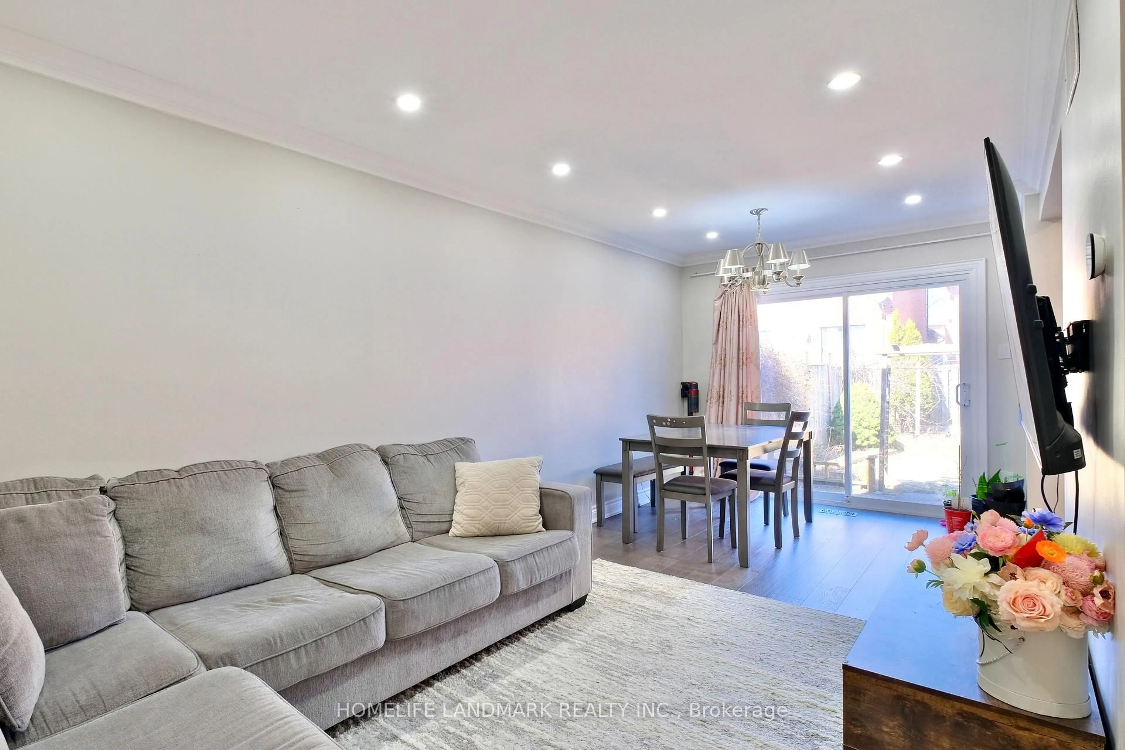 Living room with furniture, unknown for 109 Tangmere Cres, Markham Ontario L3R 6Y3