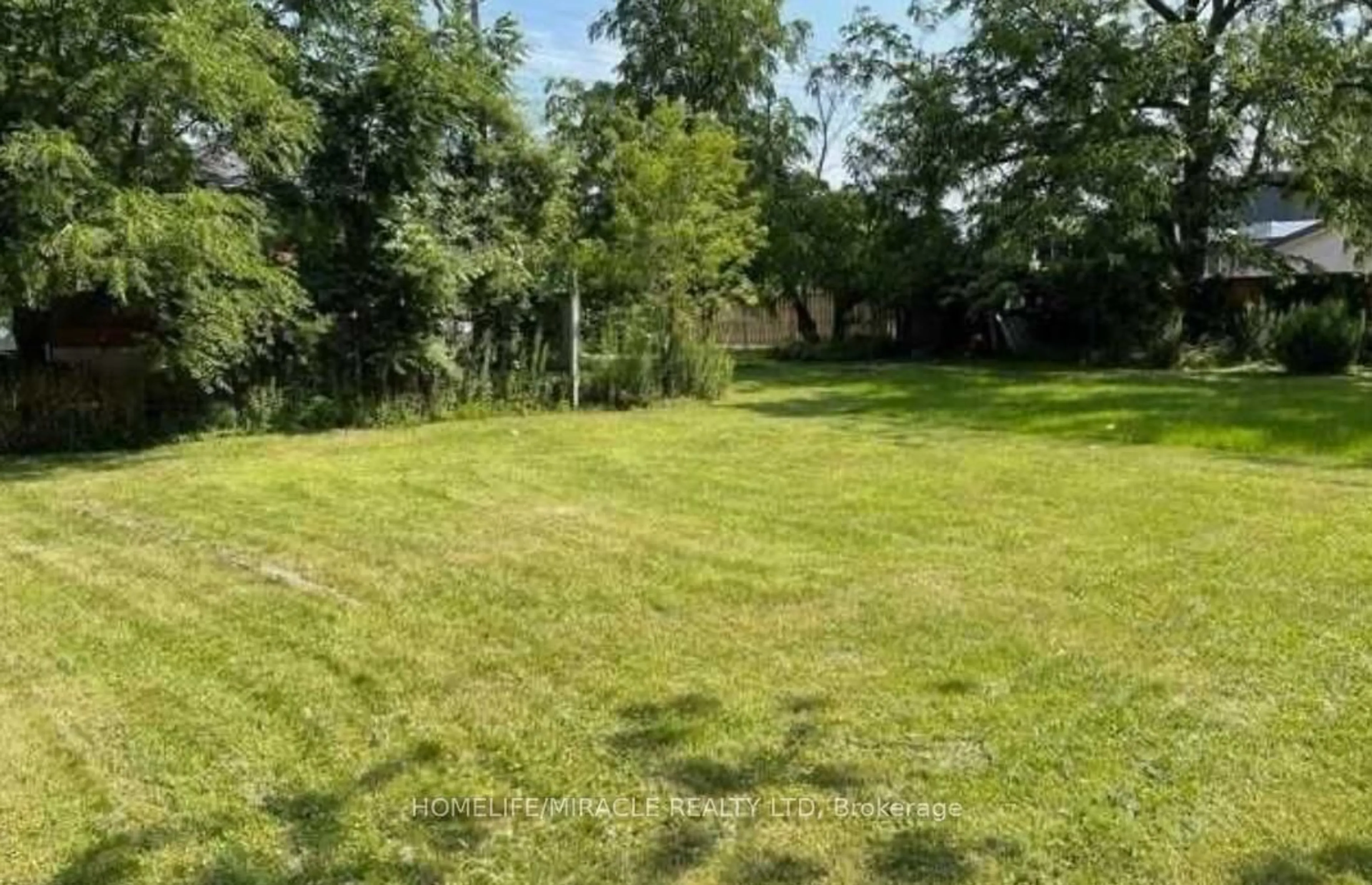 A pic from outside/outdoor area/front of a property/back of a property/a pic from drone, forest/trees view for 4555 14th Ave, Markham Ontario L3S 3K2