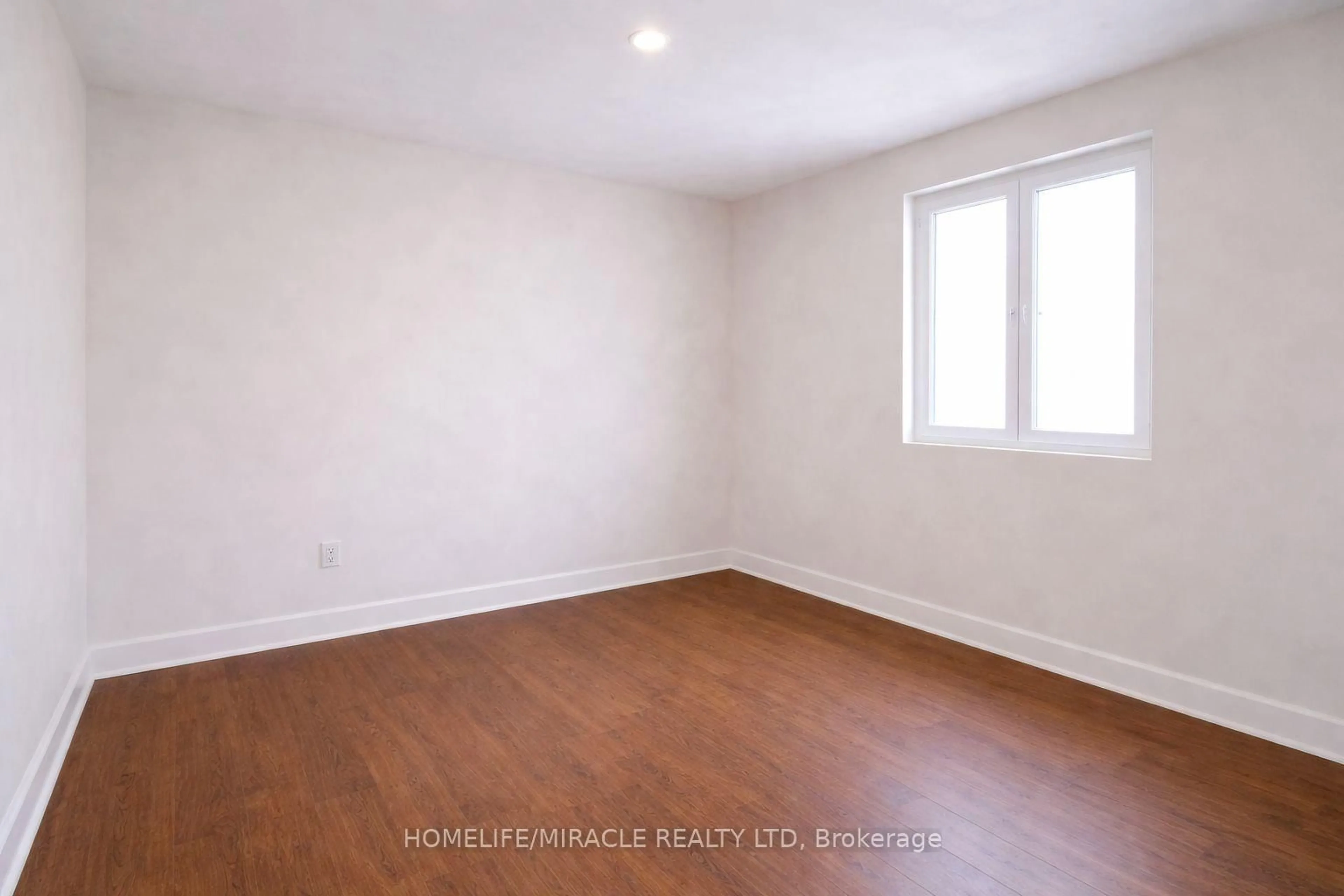 A pic of a room for 4555 14th Ave, Markham Ontario L3S 3K2