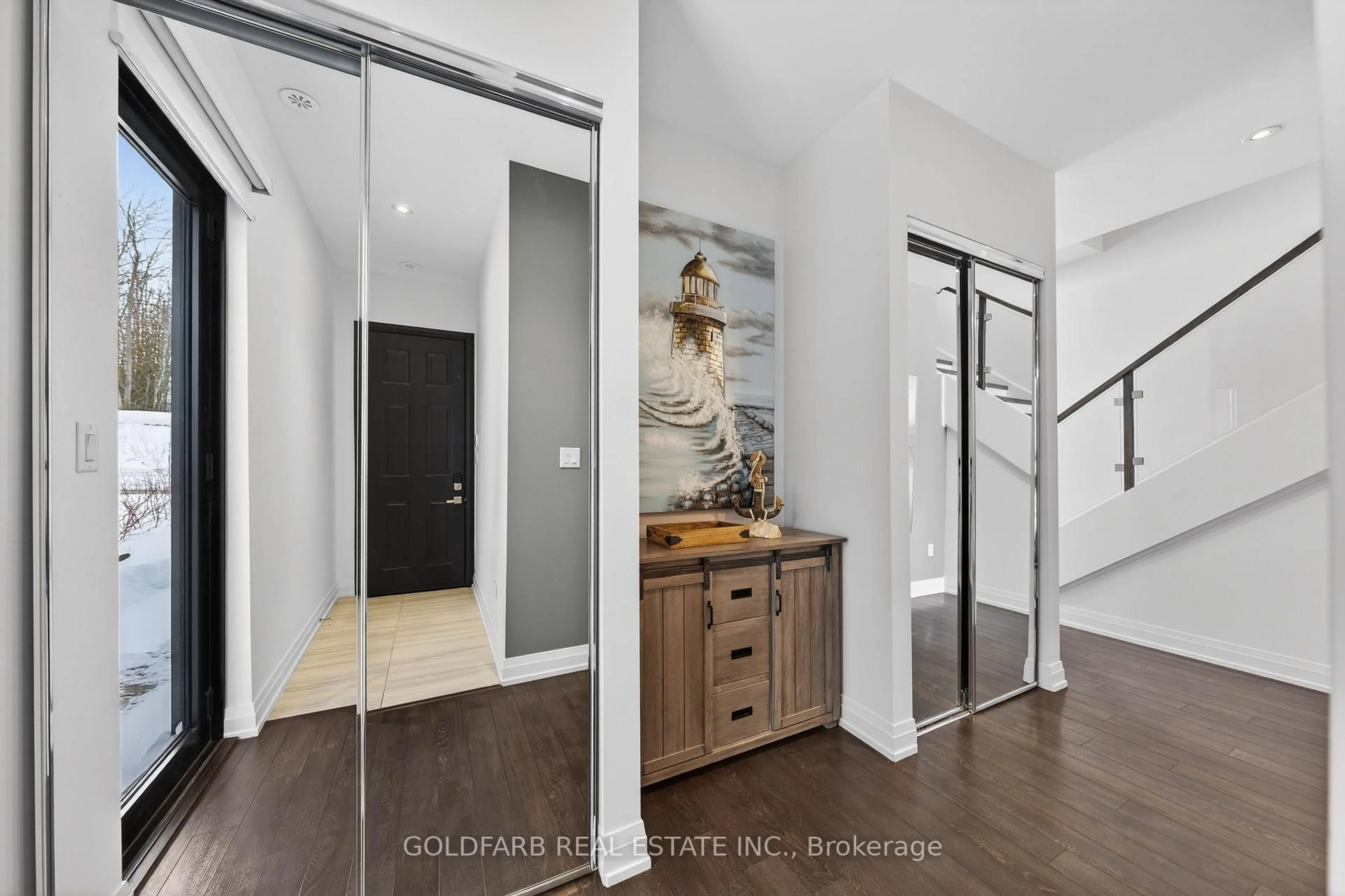 Indoor entryway for 3785 Riva Ave, Innisfil Ontario L9S 0L5