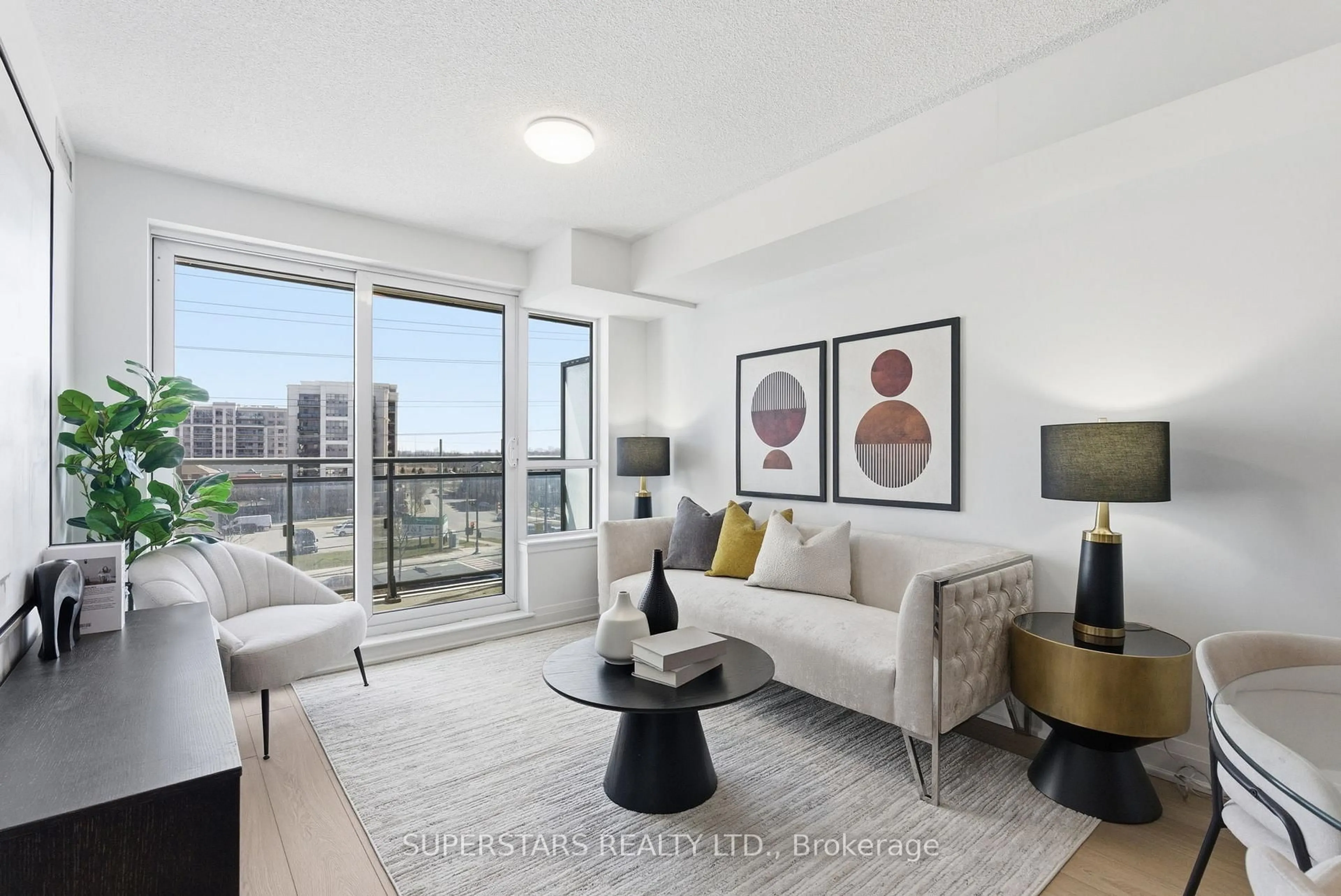 Living room with furniture, unknown for 372 Highway 7 E Rd #606, Richmond Hill Ontario L4B 0C6