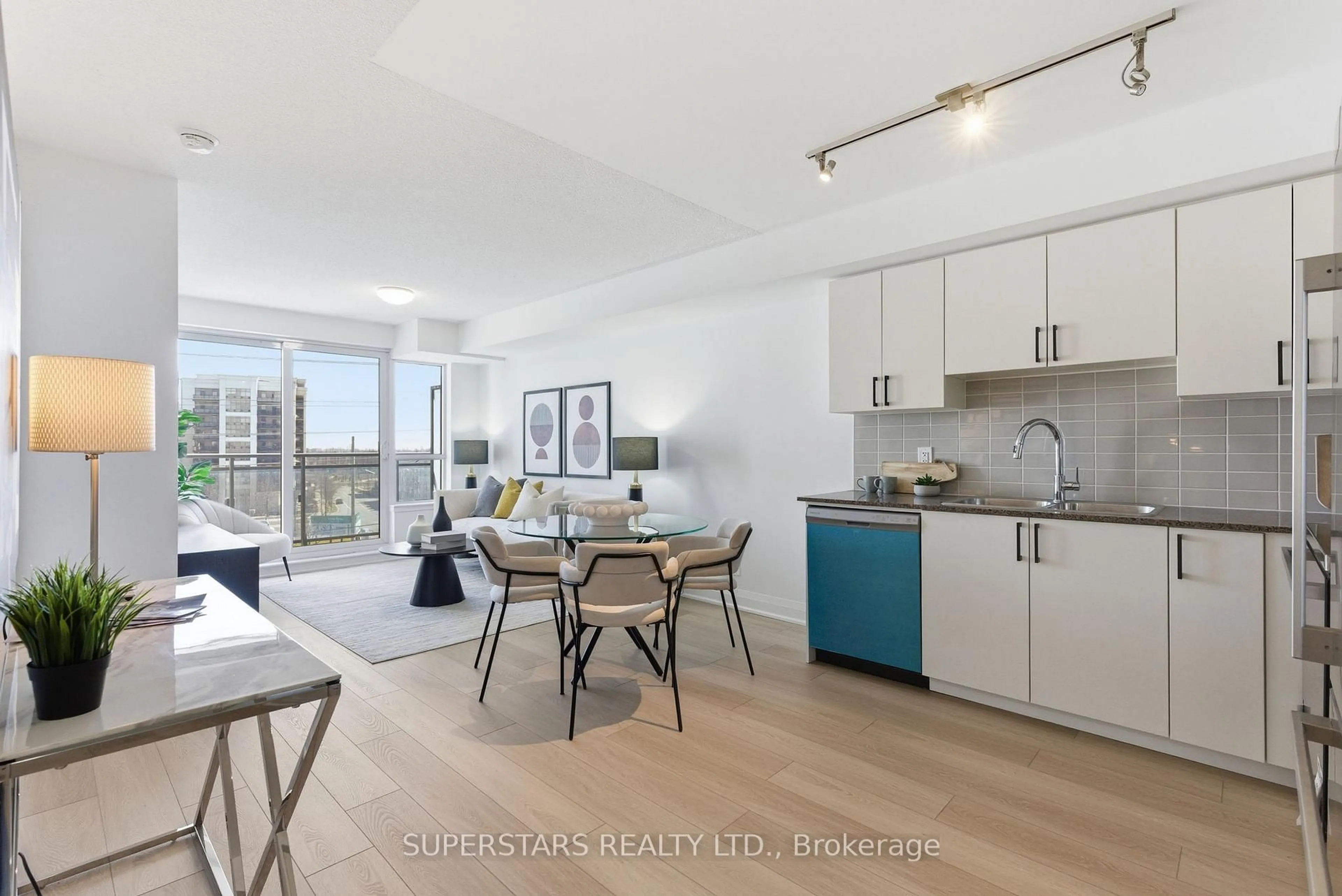 Open concept kitchen, unknown for 372 Highway 7 E Rd #606, Richmond Hill Ontario L4B 0C6