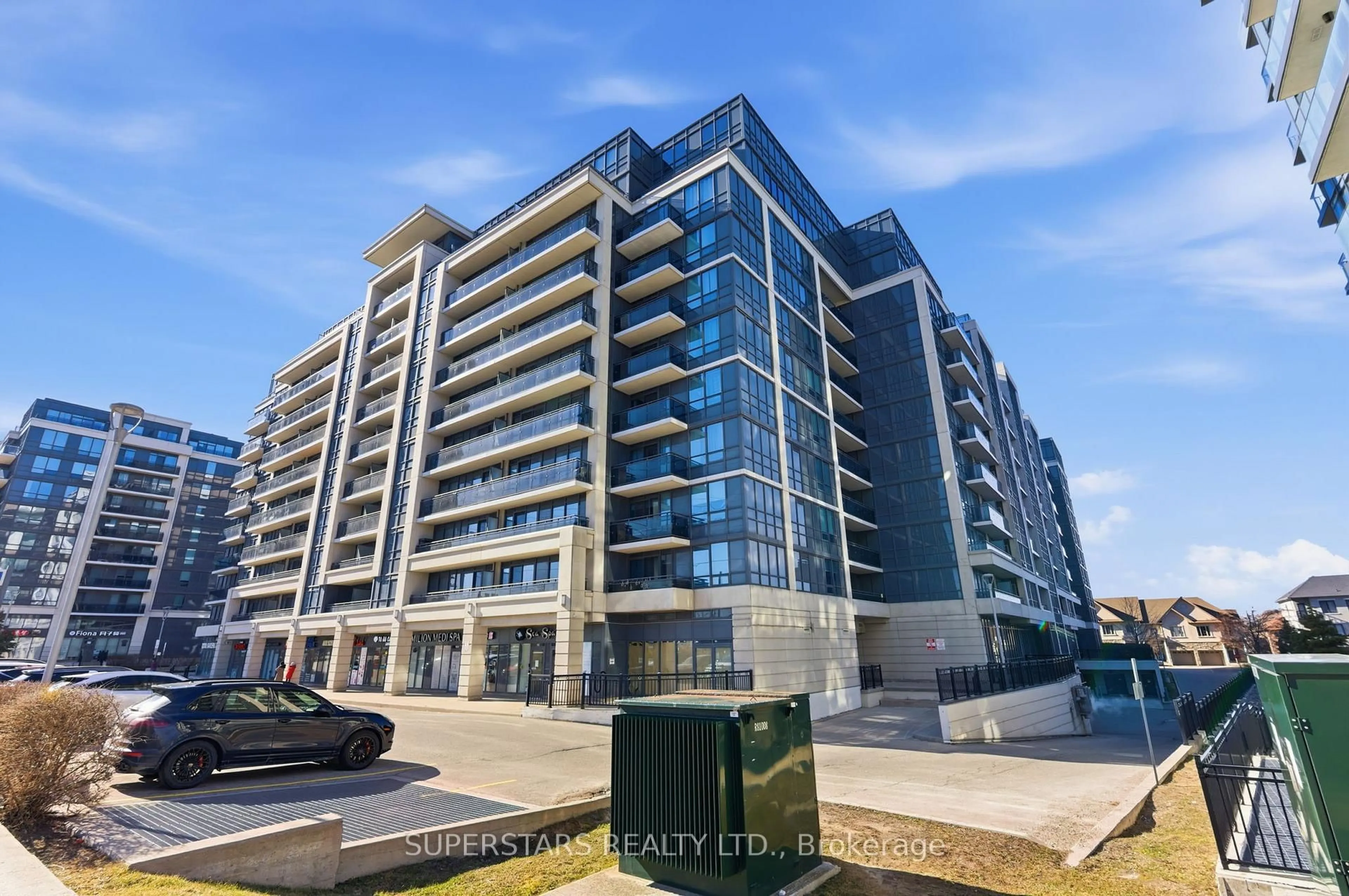 A pic from outside/outdoor area/front of a property/back of a property/a pic from drone, building for 372 Highway 7 E Rd #606, Richmond Hill Ontario L4B 0C6