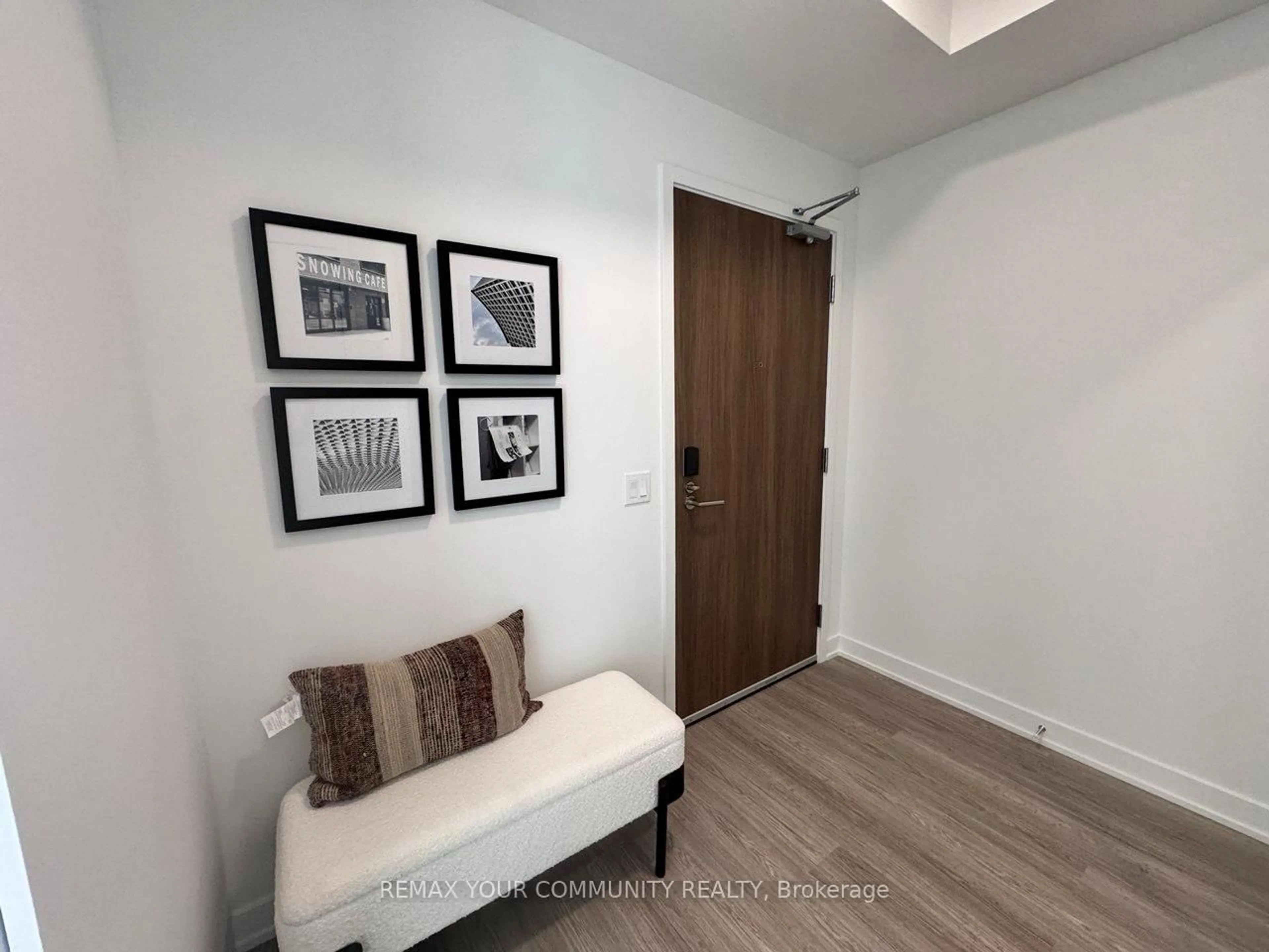 Indoor entryway for 8188 Yonge St #332, Vaughan Ontario L4J 0M2