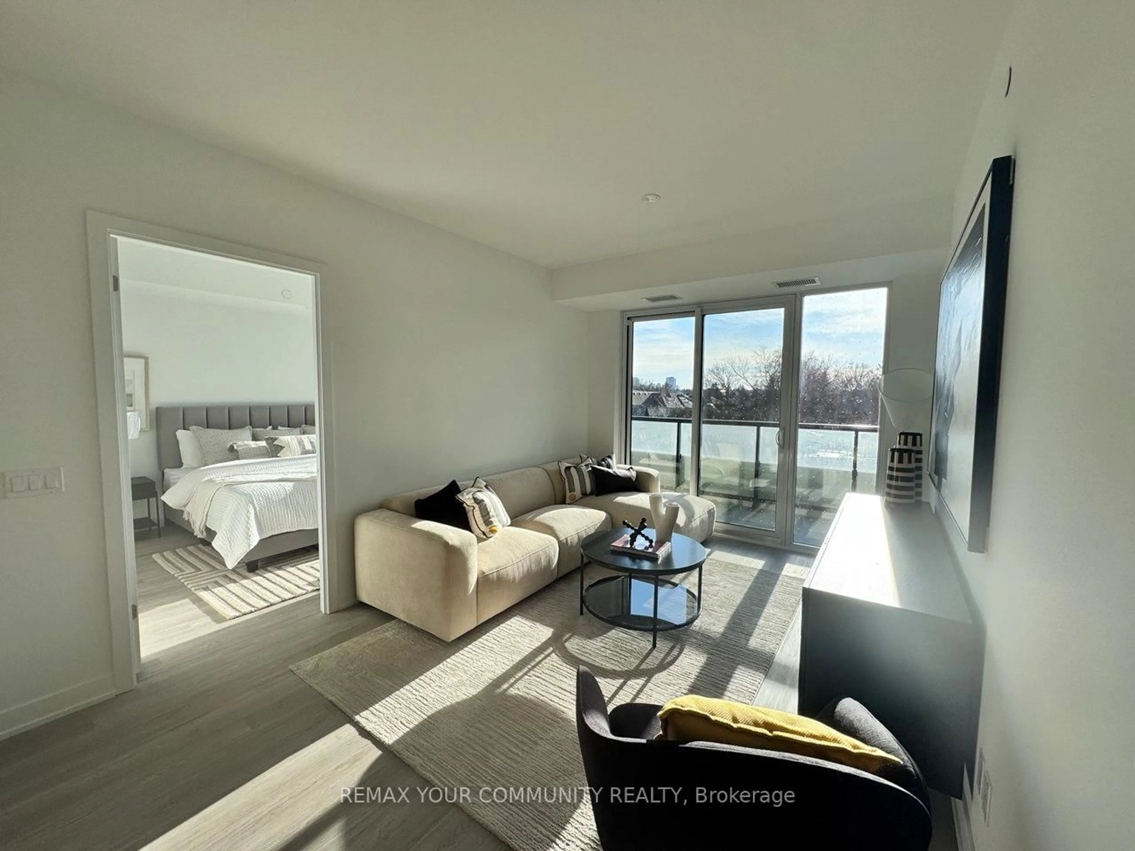 Living room with furniture, unknown for 8188 Yonge St #332, Vaughan Ontario L4J 0M2