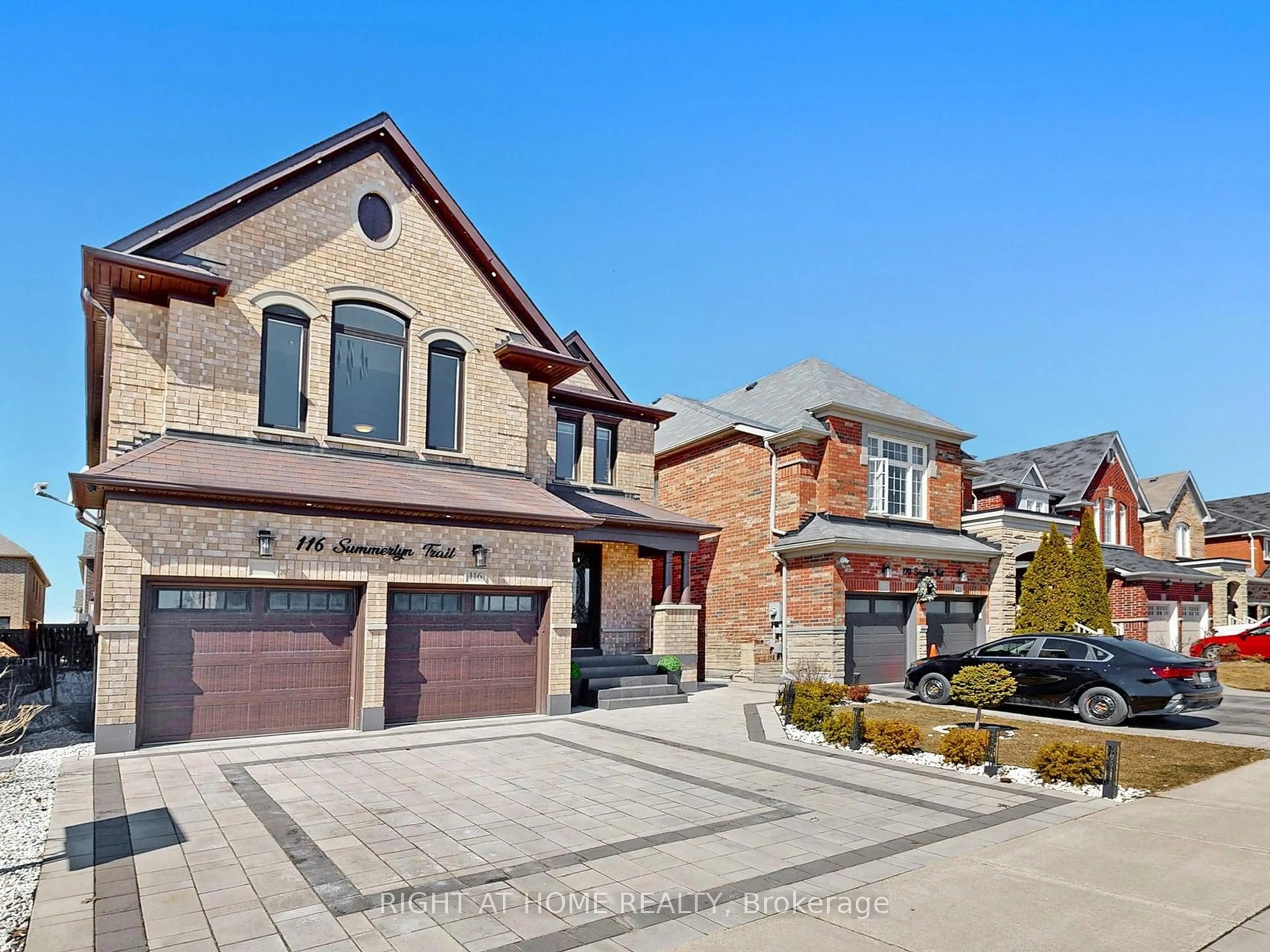 Home with brick exterior material, street for 116 Summerlyn Tr, Bradford West Gwillimbury Ontario L3Z 0E3