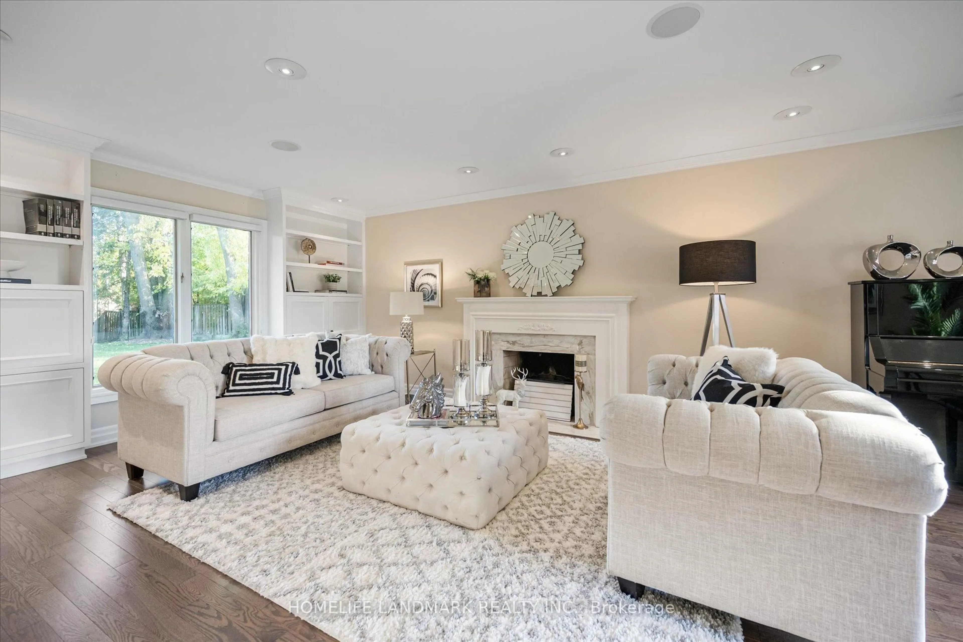 Living room with furniture, carpet floor for 3 Old English Lane, Markham Ontario L3T 2T8