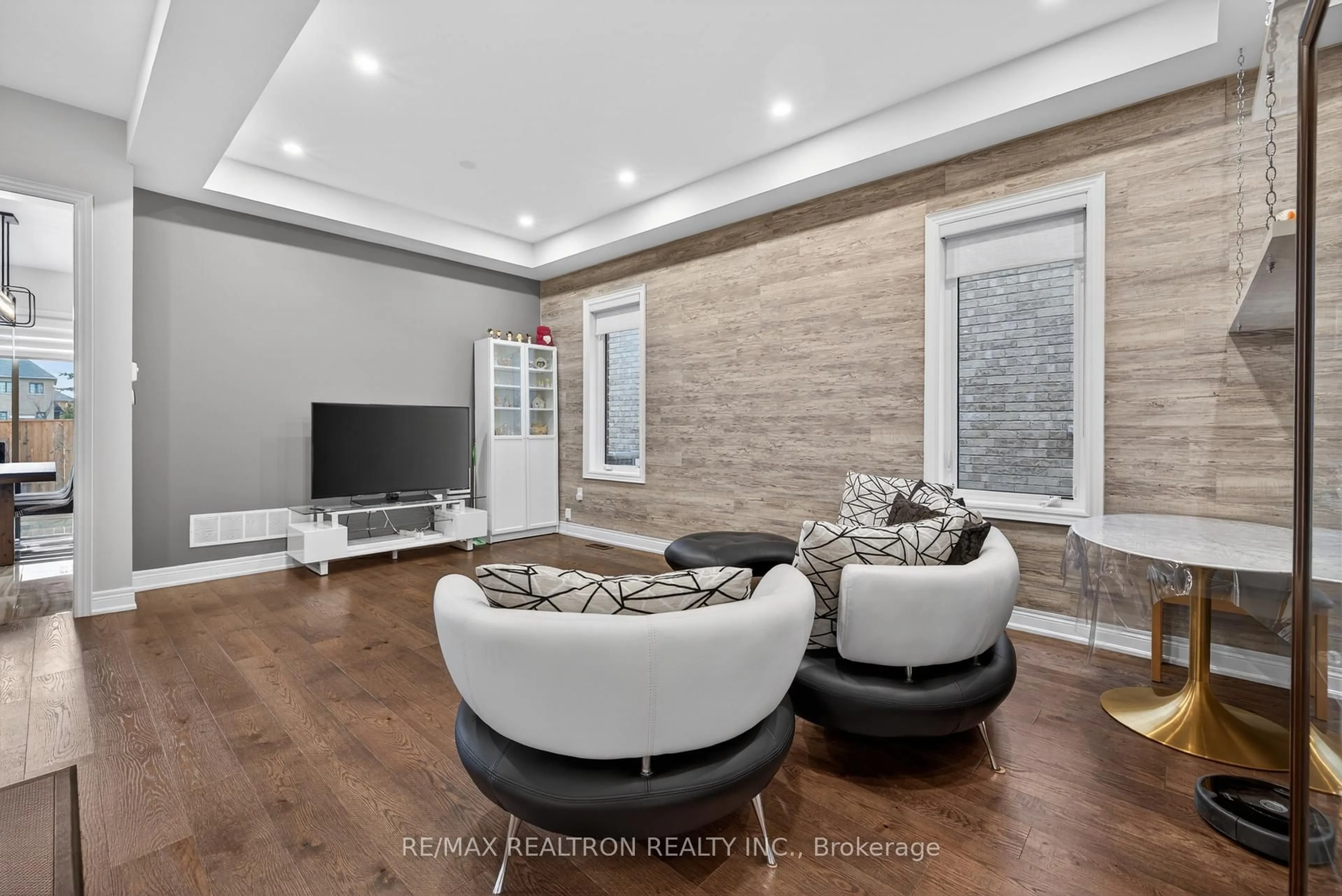 Living room with furniture, unknown for 143 Maple Ridge Cres, Markham Ontario L6E 1T9