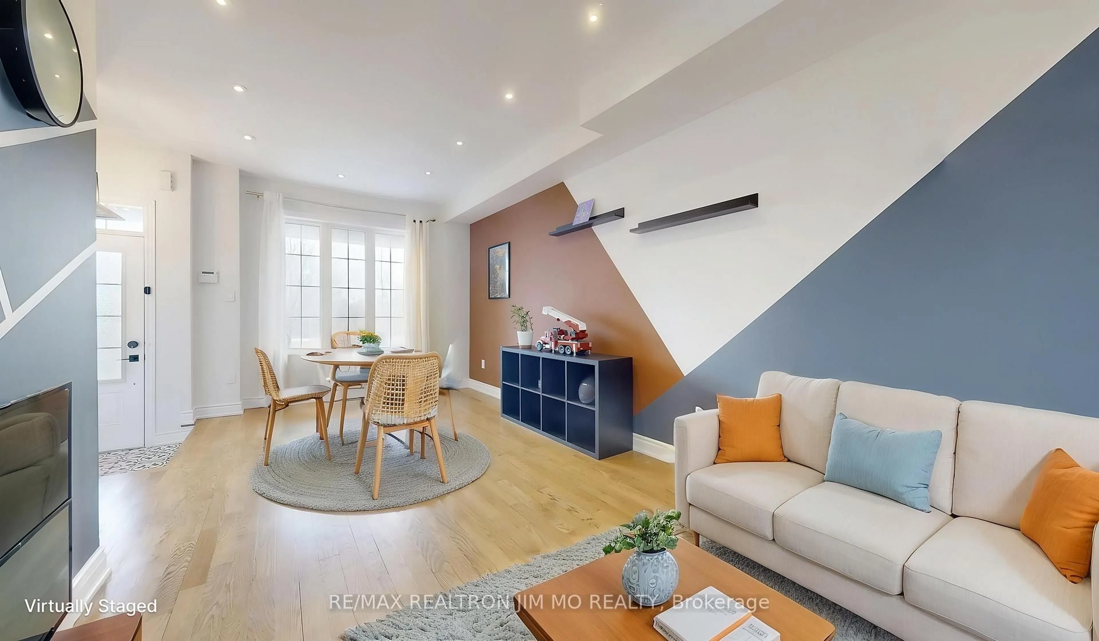 Living room with furniture, unknown for 1772 Donald Cousens Pkwy, Markham Ontario L6B 0V5