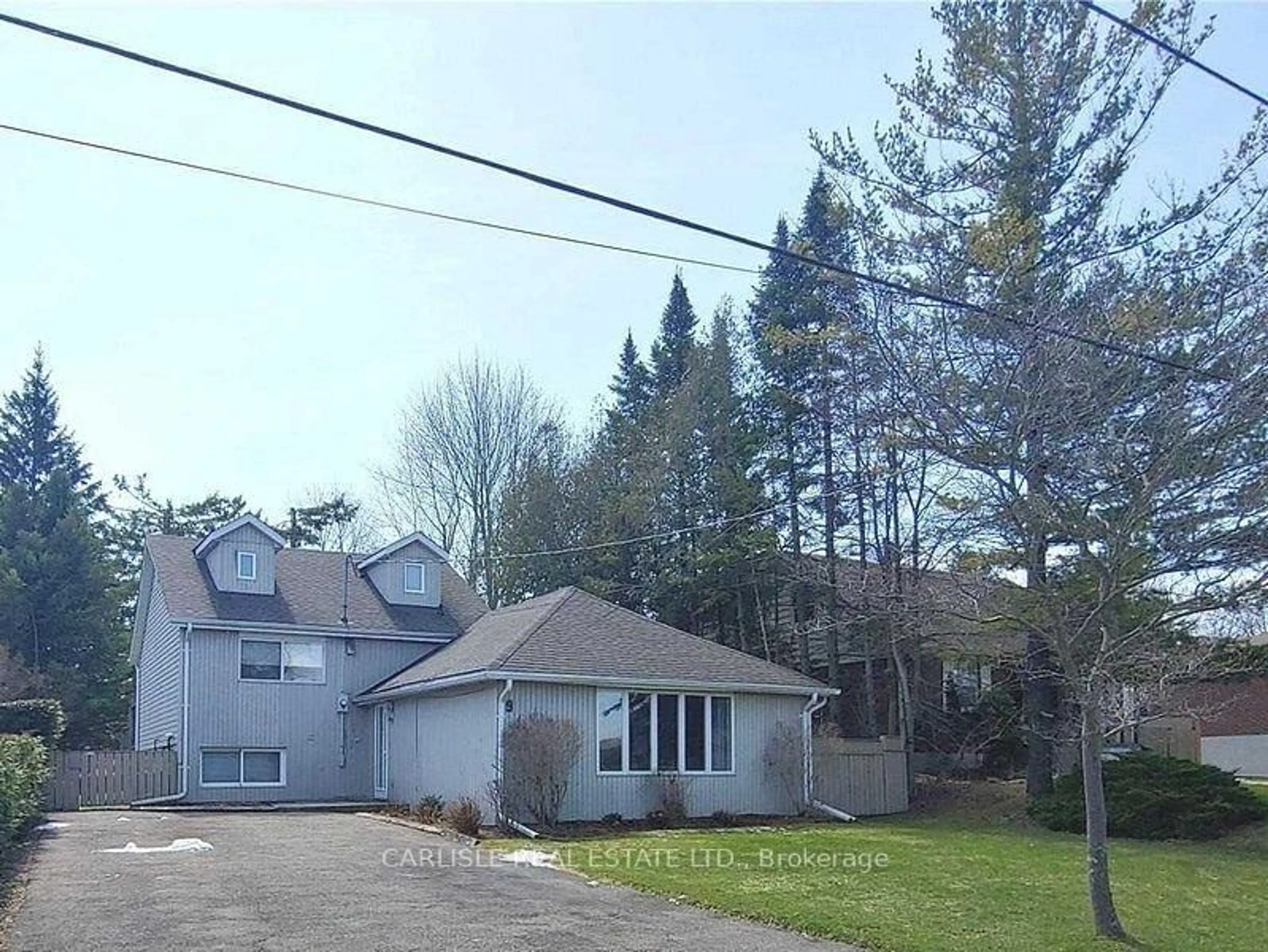 A pic from outside/outdoor area/front of a property/back of a property/a pic from drone, street for 9 George St, Richmond Hill Ontario L4E 2T4