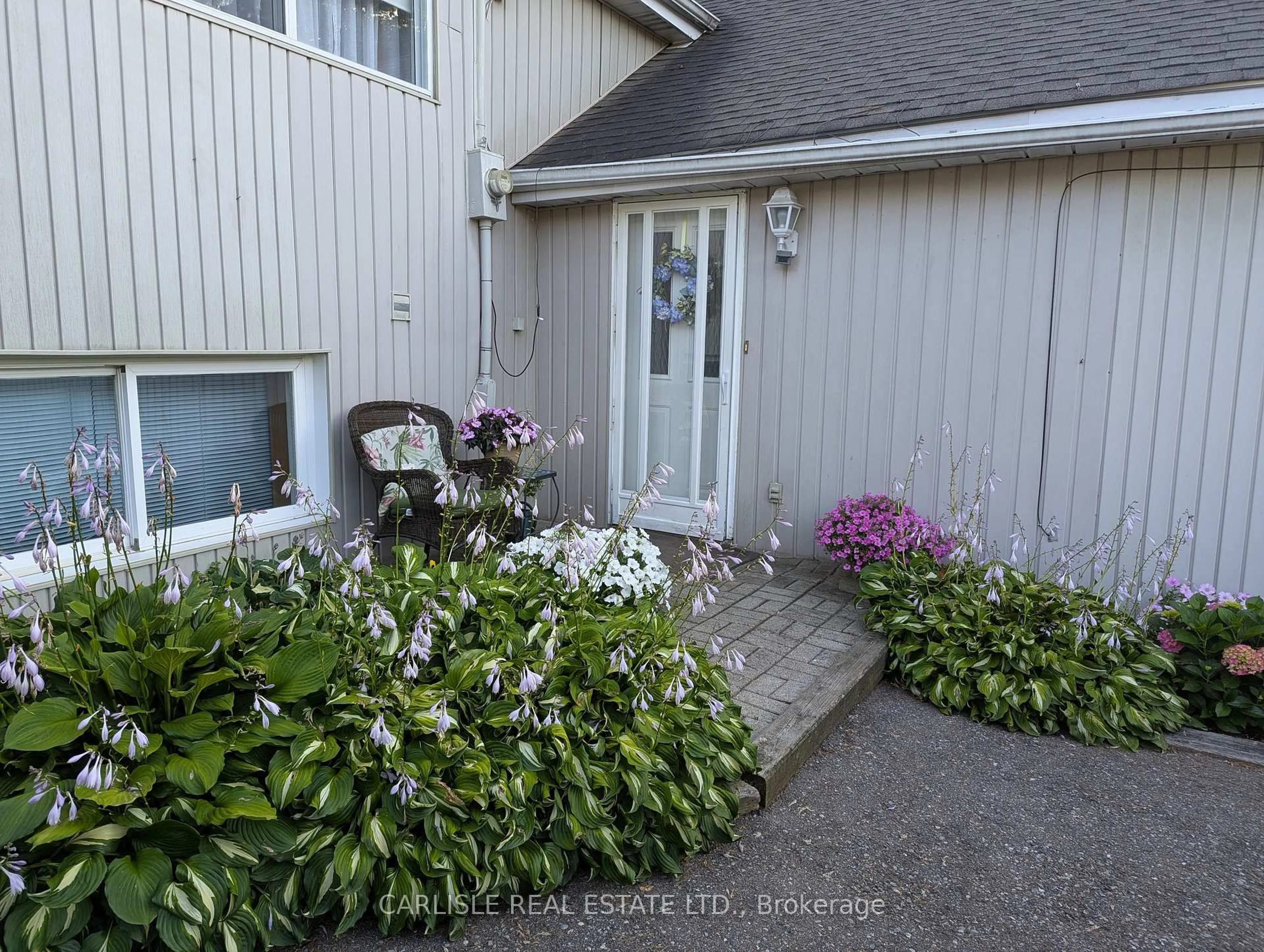 Patio, street for 9 George St, Richmond Hill Ontario L4E 2T4