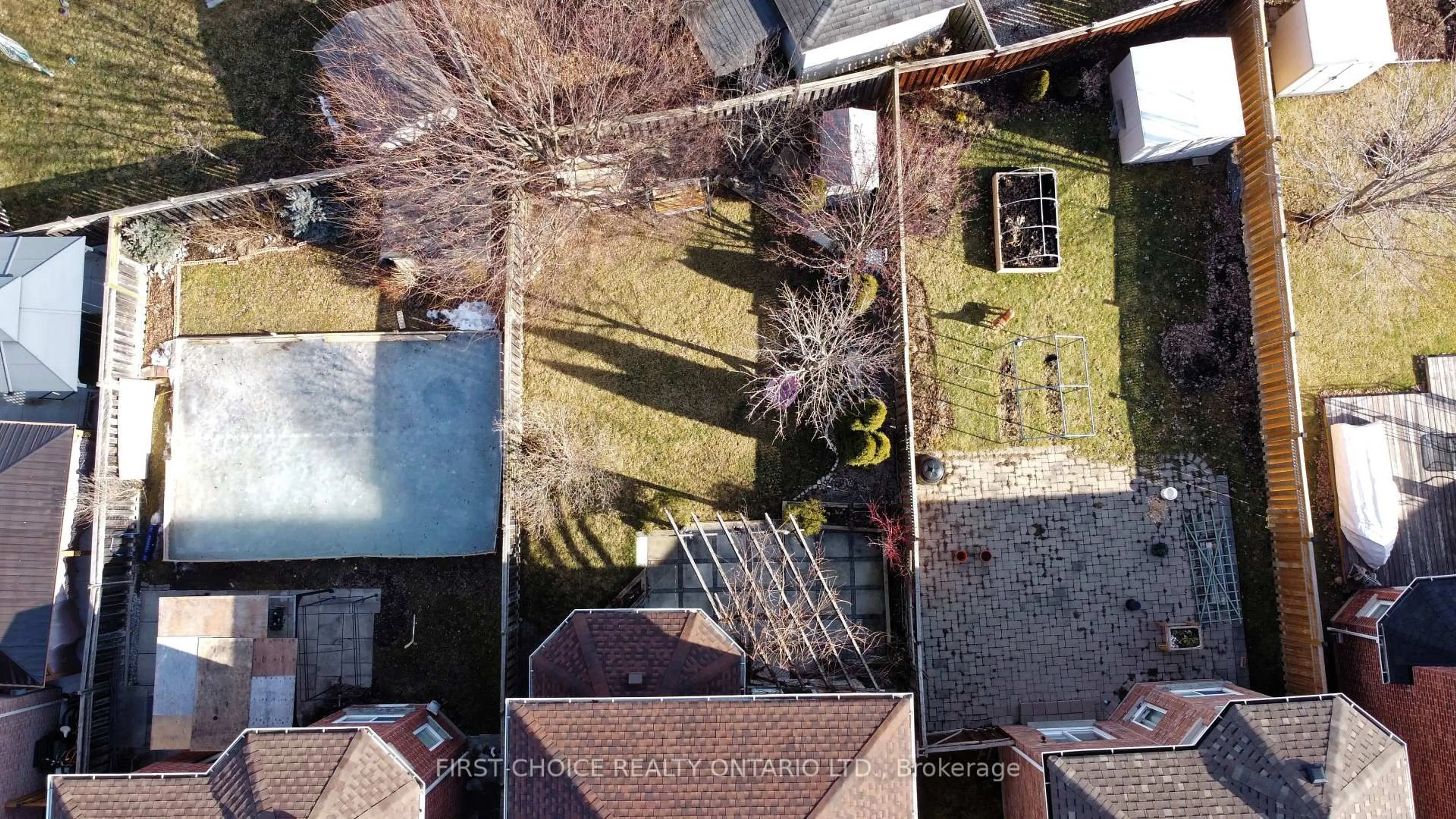 A pic from outside/outdoor area/front of a property/back of a property/a pic from drone, city buildings view from balcony for 43 Buchanan Dr, New Tecumseth Ontario L9R 0A2
