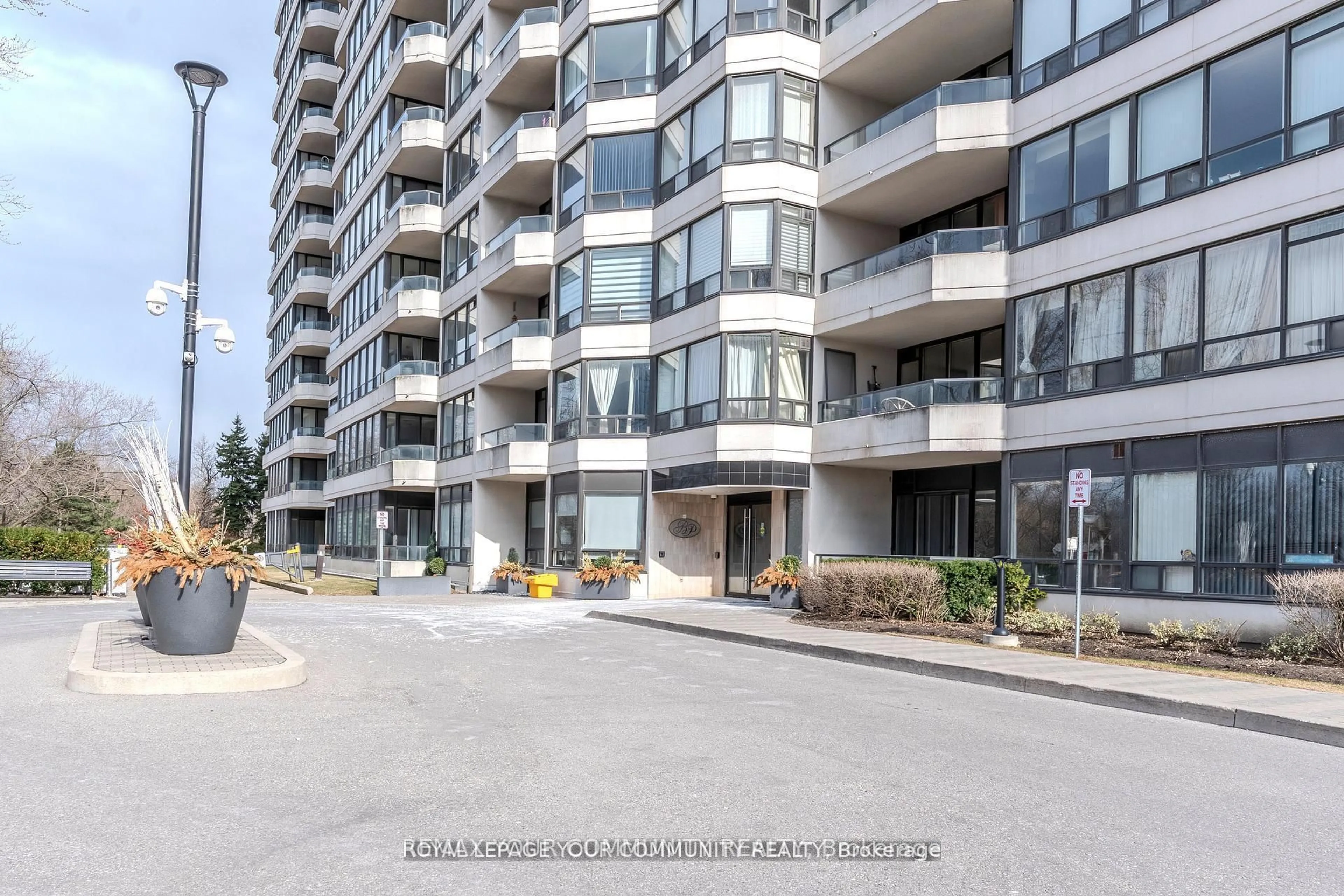 Unknown for 8501 Bayview Ave #1002, Richmond Hill Ontario L4B 3J7