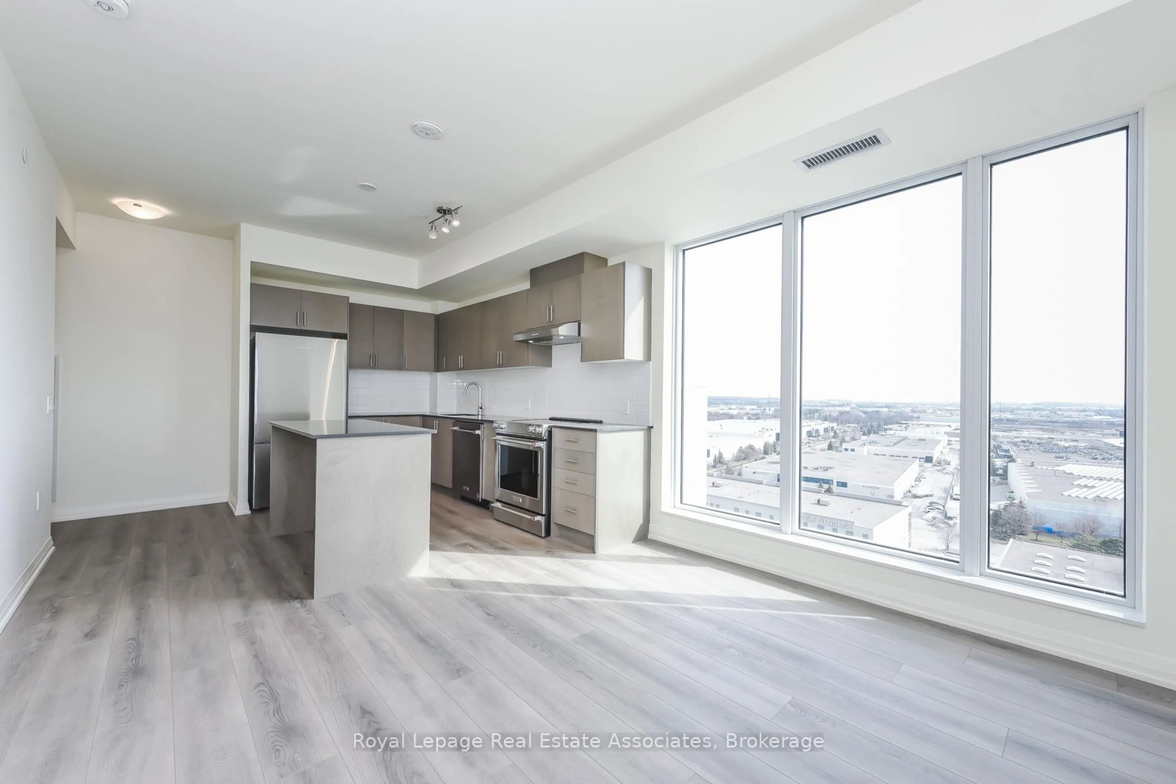 Open concept kitchen, unknown for 8960 Jane St #1121, Vaughan Ontario L4K 2M9