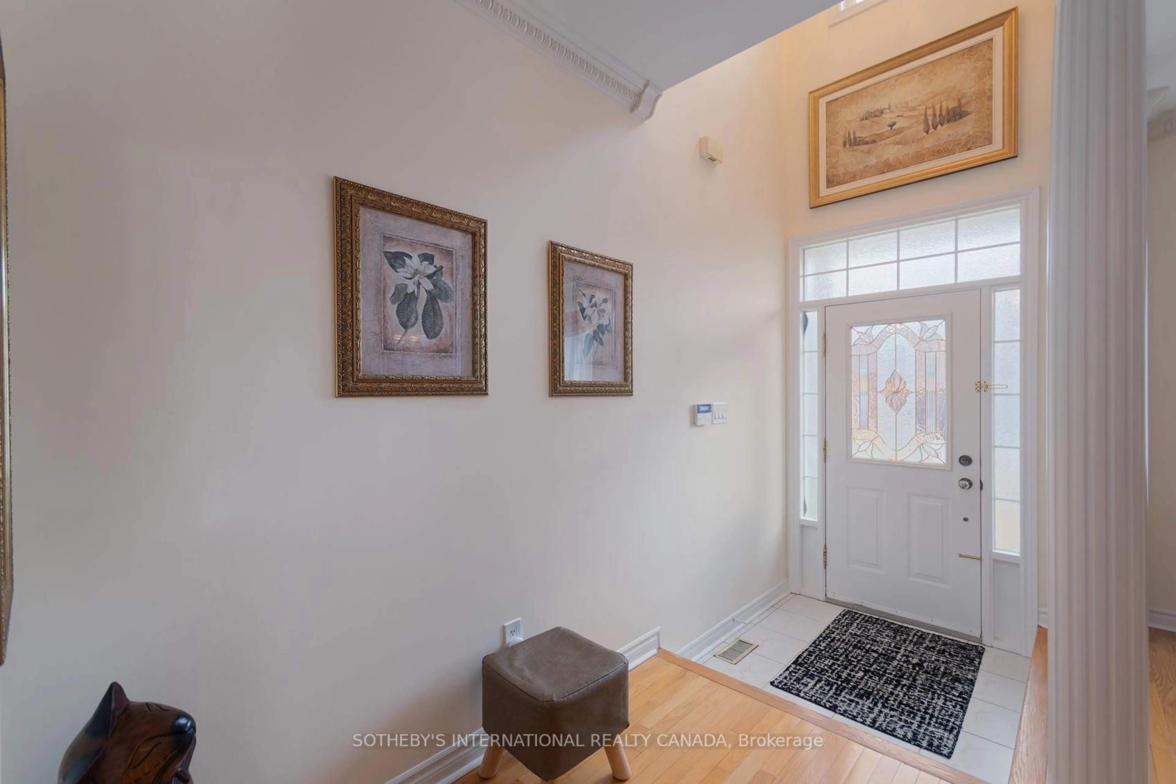 Indoor entryway for 30 Bologna Rd, Vaughan Ontario L4H 2B1