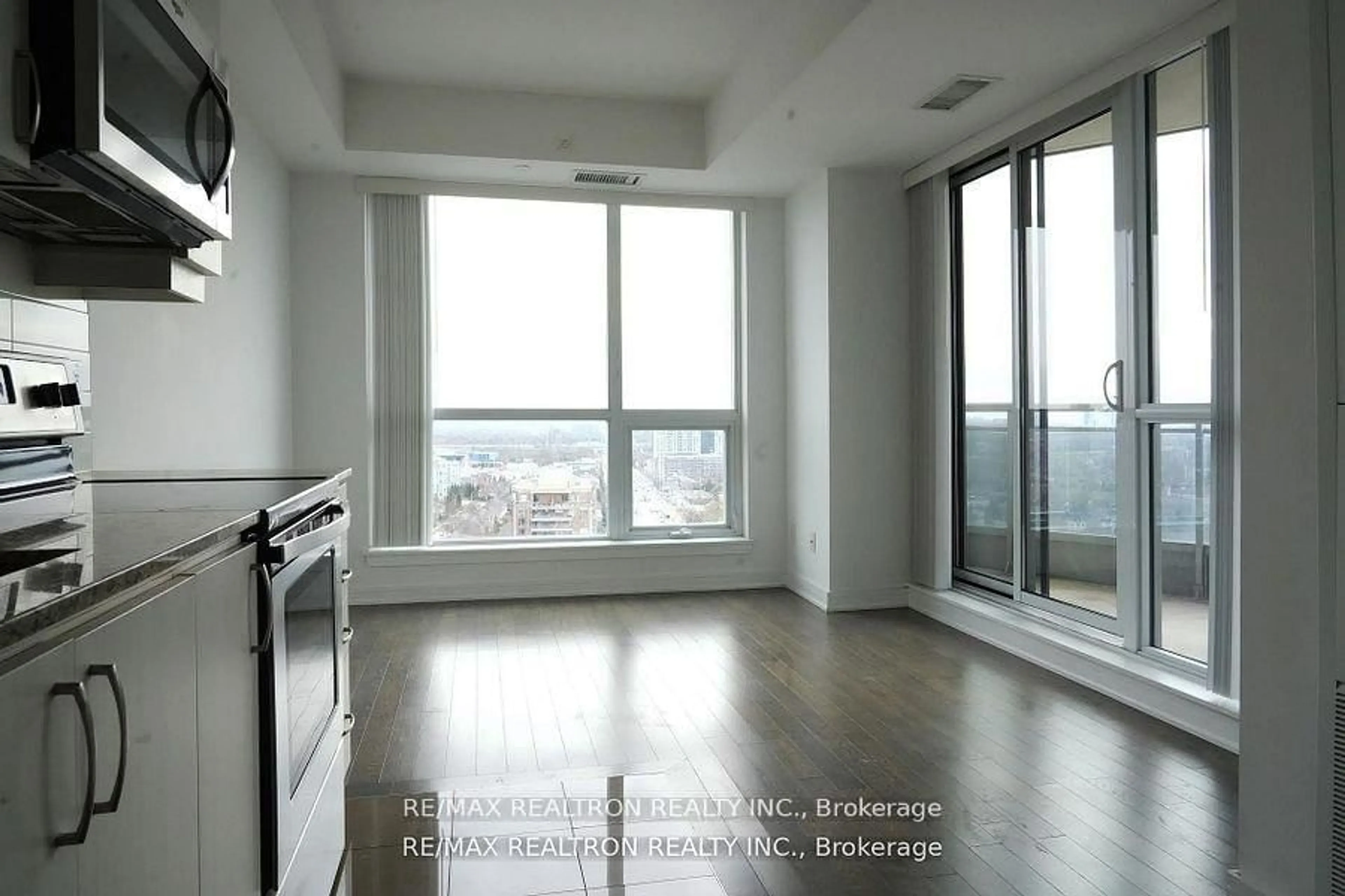 A pic of a room for 9201 Yonge St #2009, Richmond Hill Ontario L4C 1H9