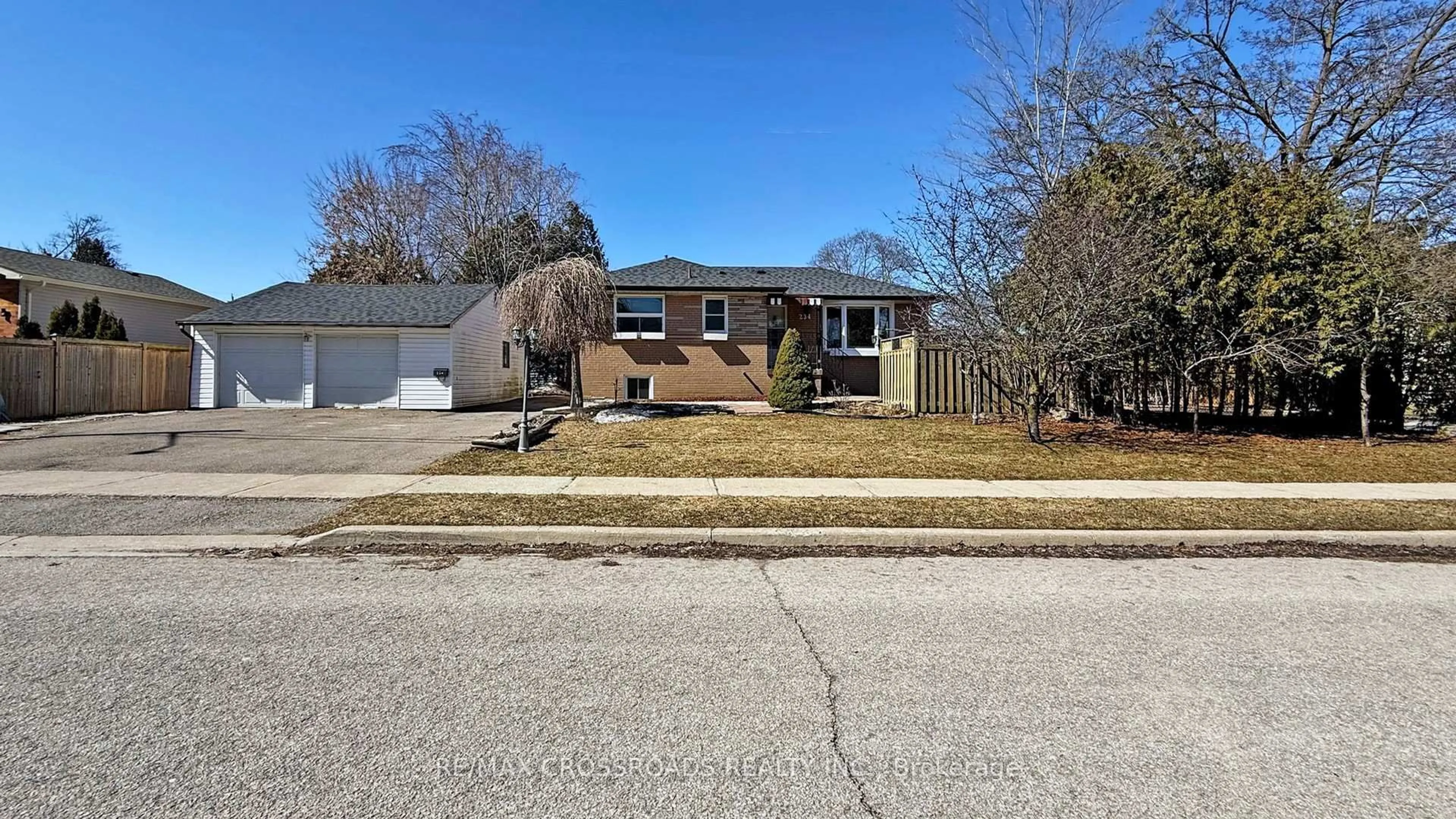 Home with brick exterior material, street for 234 Sussex Ave, Richmond Hill Ontario L4C 2G4