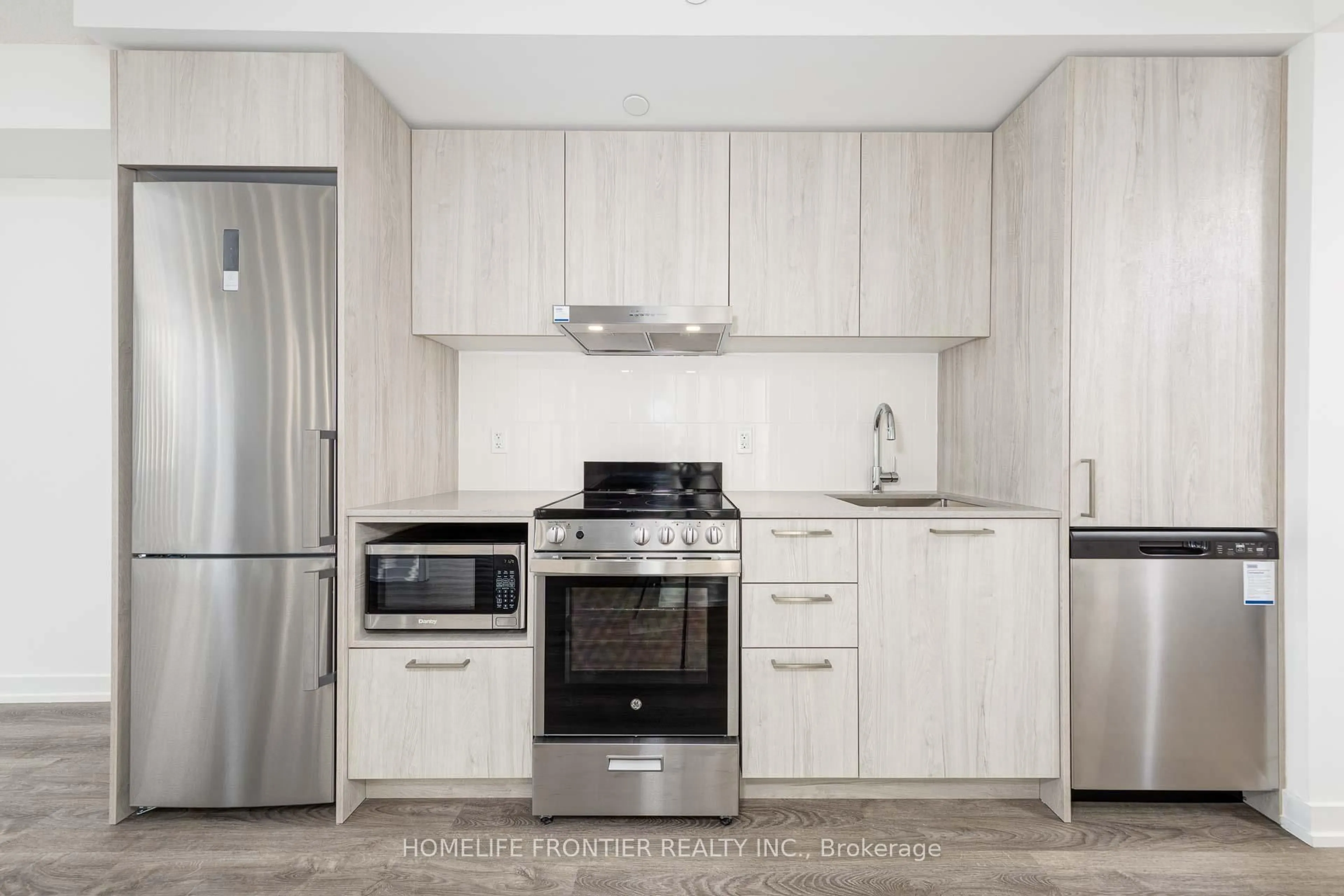 Standard kitchen, unknown for 195 Commerce St #3309, Vaughan Ontario L4K 0P9