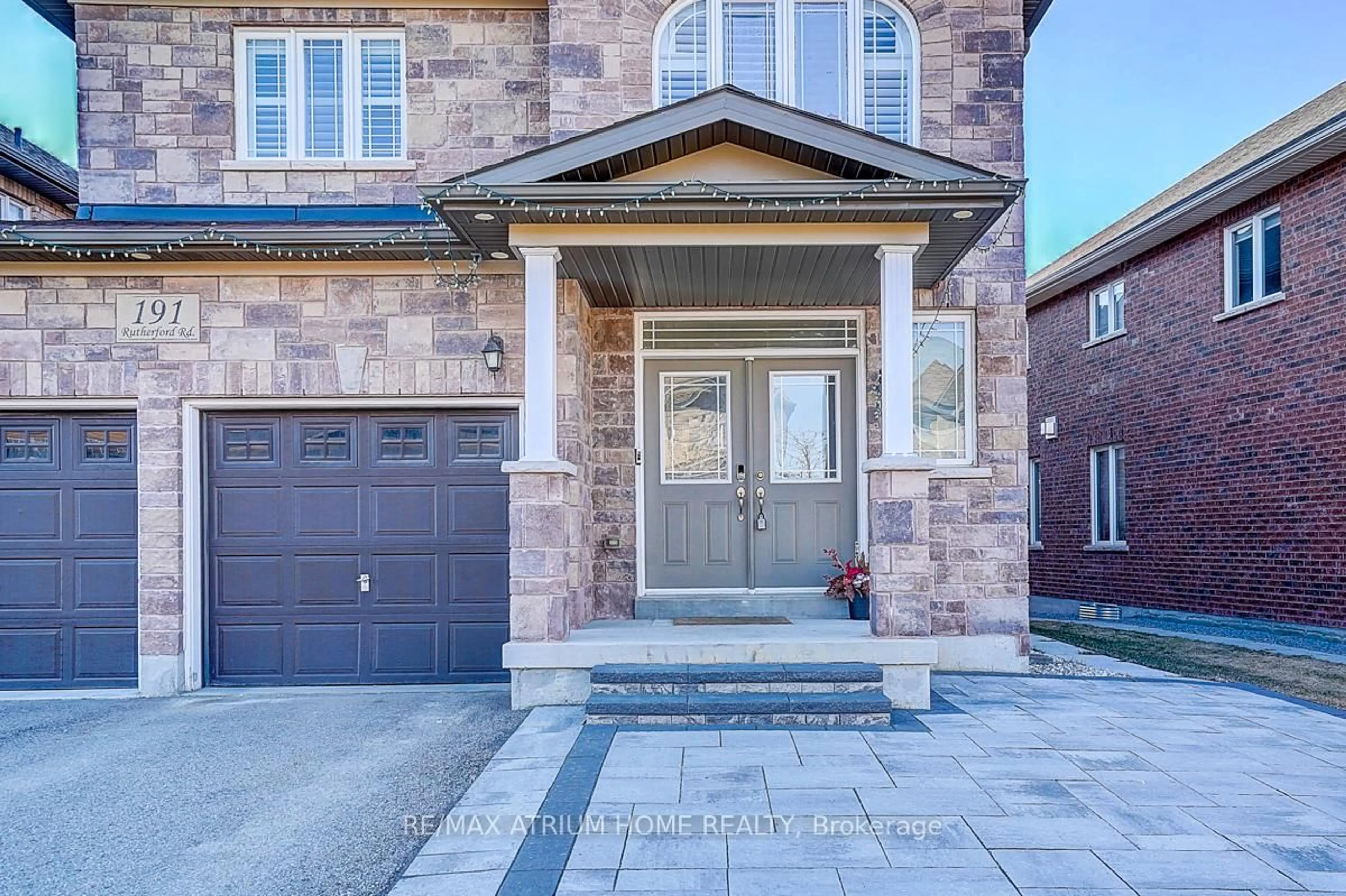 Home with brick exterior material, street for 191 Rutherford Rd, Bradford West Gwillimbury Ontario L3Z 0B4
