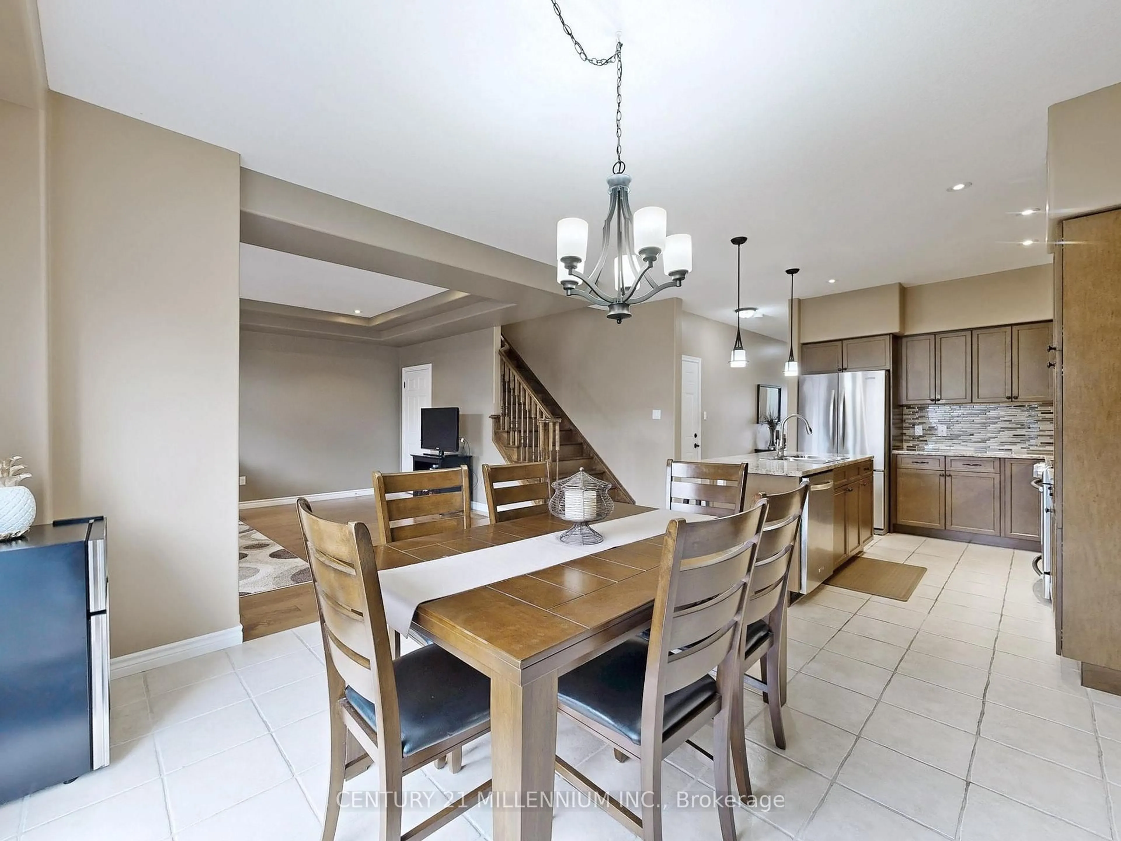 Dining room, unknown for 56 Irwin Cres, New Tecumseth Ontario L9R 0G6