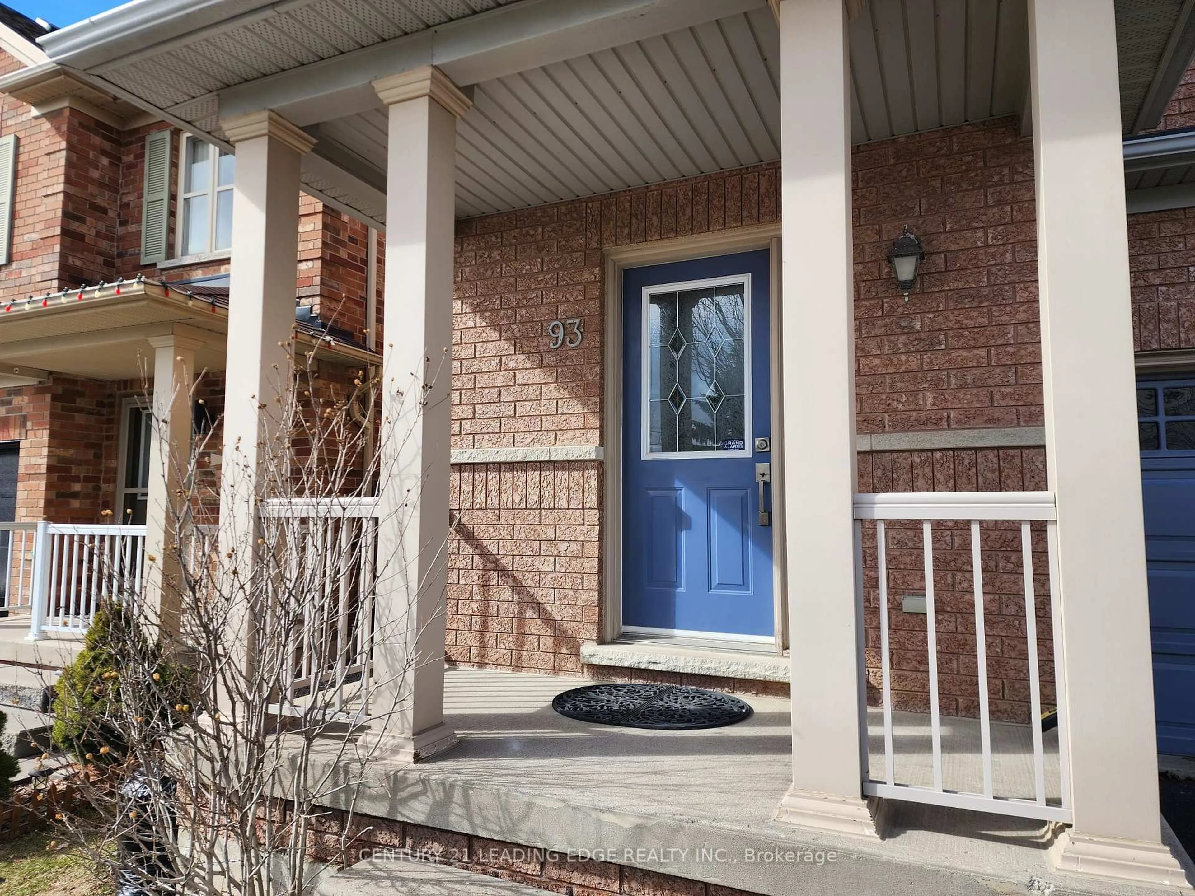 Indoor entryway for 93 Treasure Hill Rd, Vaughan Ontario L6A 0A6