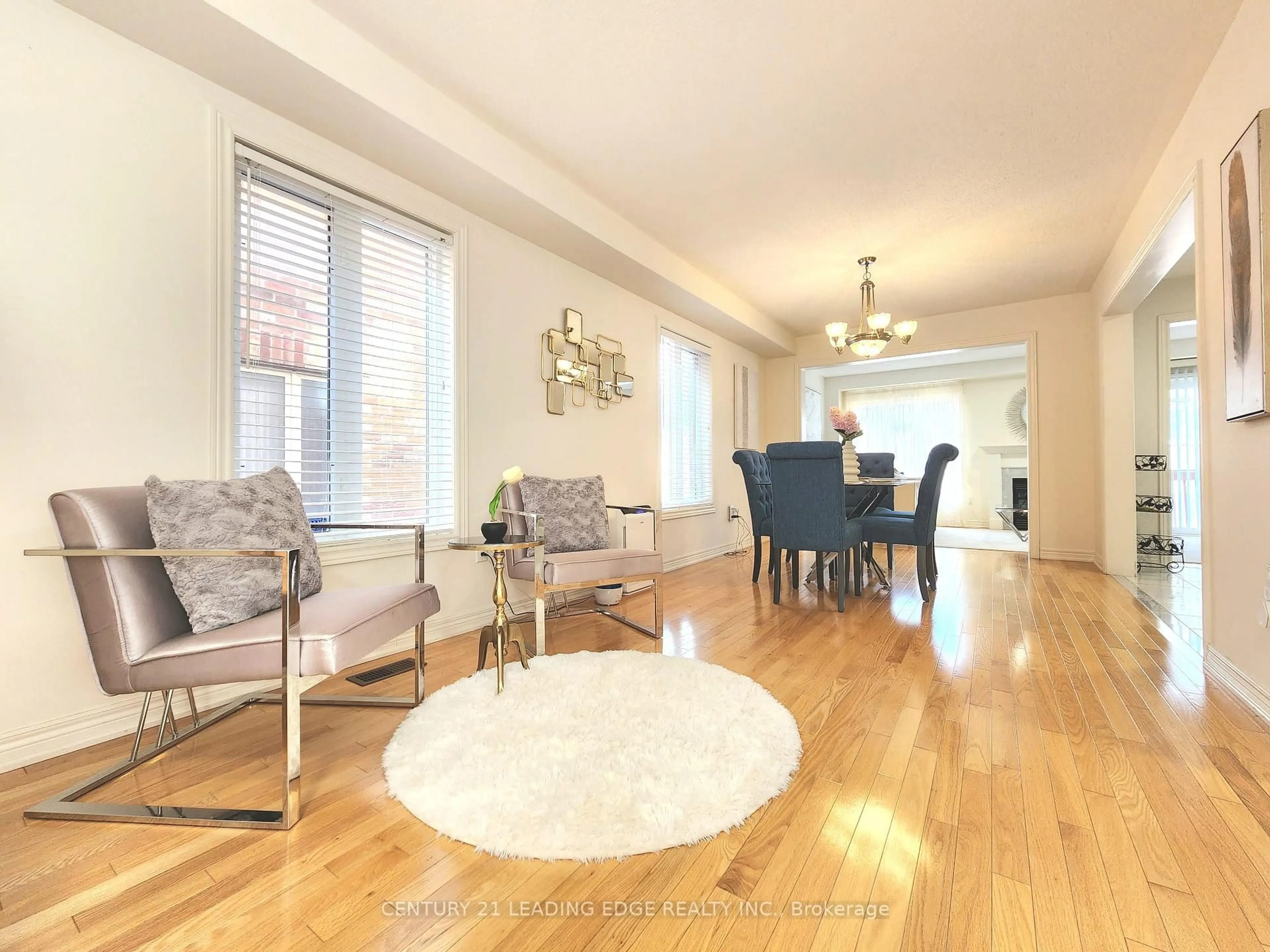Living room with furniture, wood/laminate floor for 93 Treasure Hill Rd, Vaughan Ontario L6A 0A6
