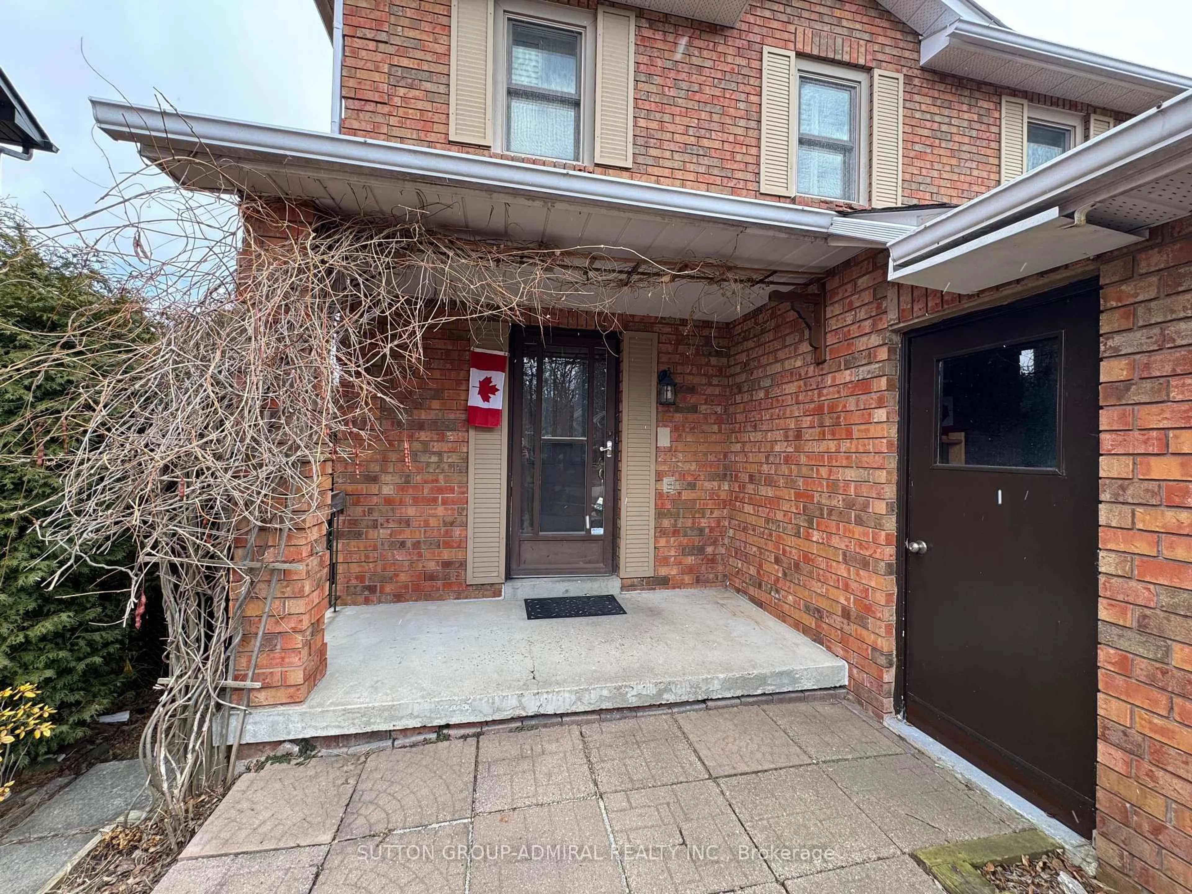 Unknown for 27 Dawson Cres, Aurora Ontario L4G 4T7